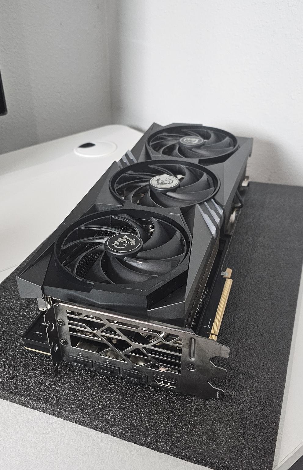 RTX 4090 Gaming X Trio