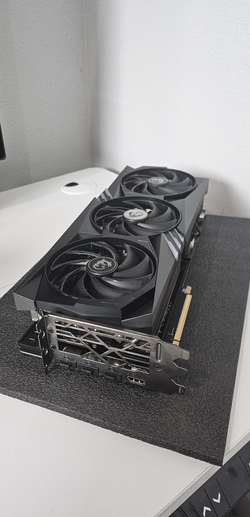 RTX 4090 Gaming X Trio