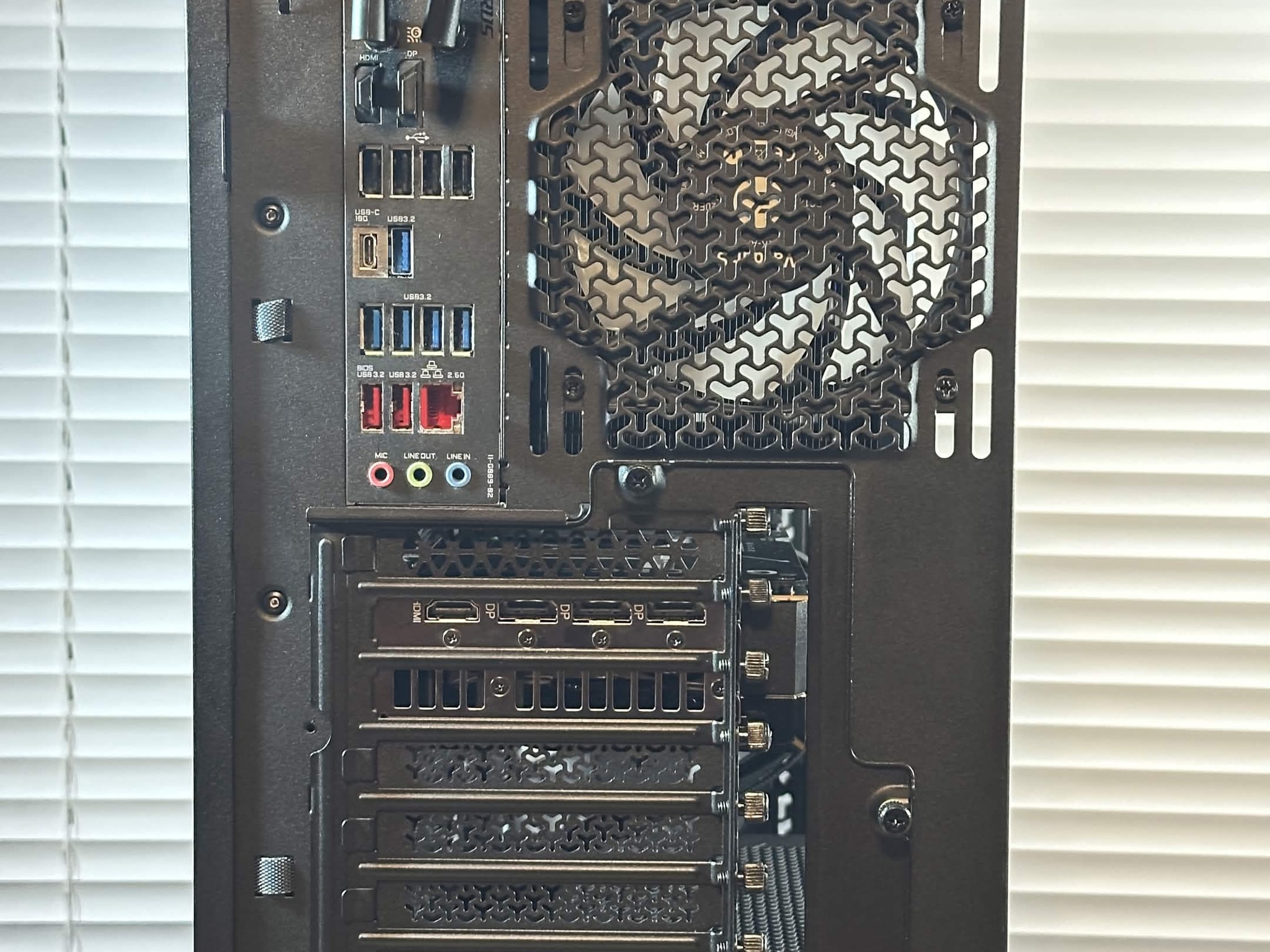 RTX 5070 12GB | Ryzen 7 8700F | 32GB DDR5 | 1TB NVME | Win11 | WIFI | 1440P/4K Gaming PC
