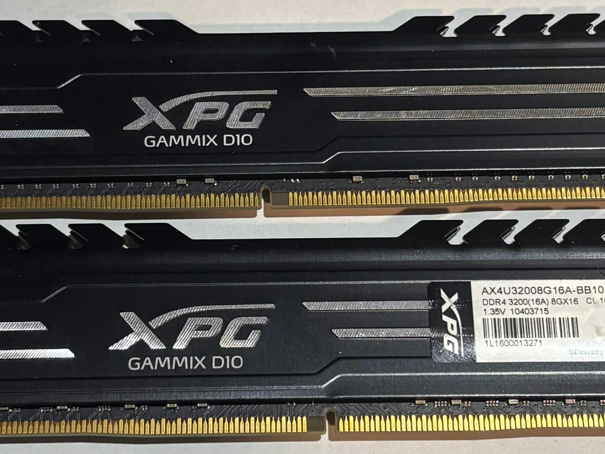 XPG Gammix D10 16GB (2x8GB) DDR4 3200MHz CL16 Gaming Memory Kit | Tested Working