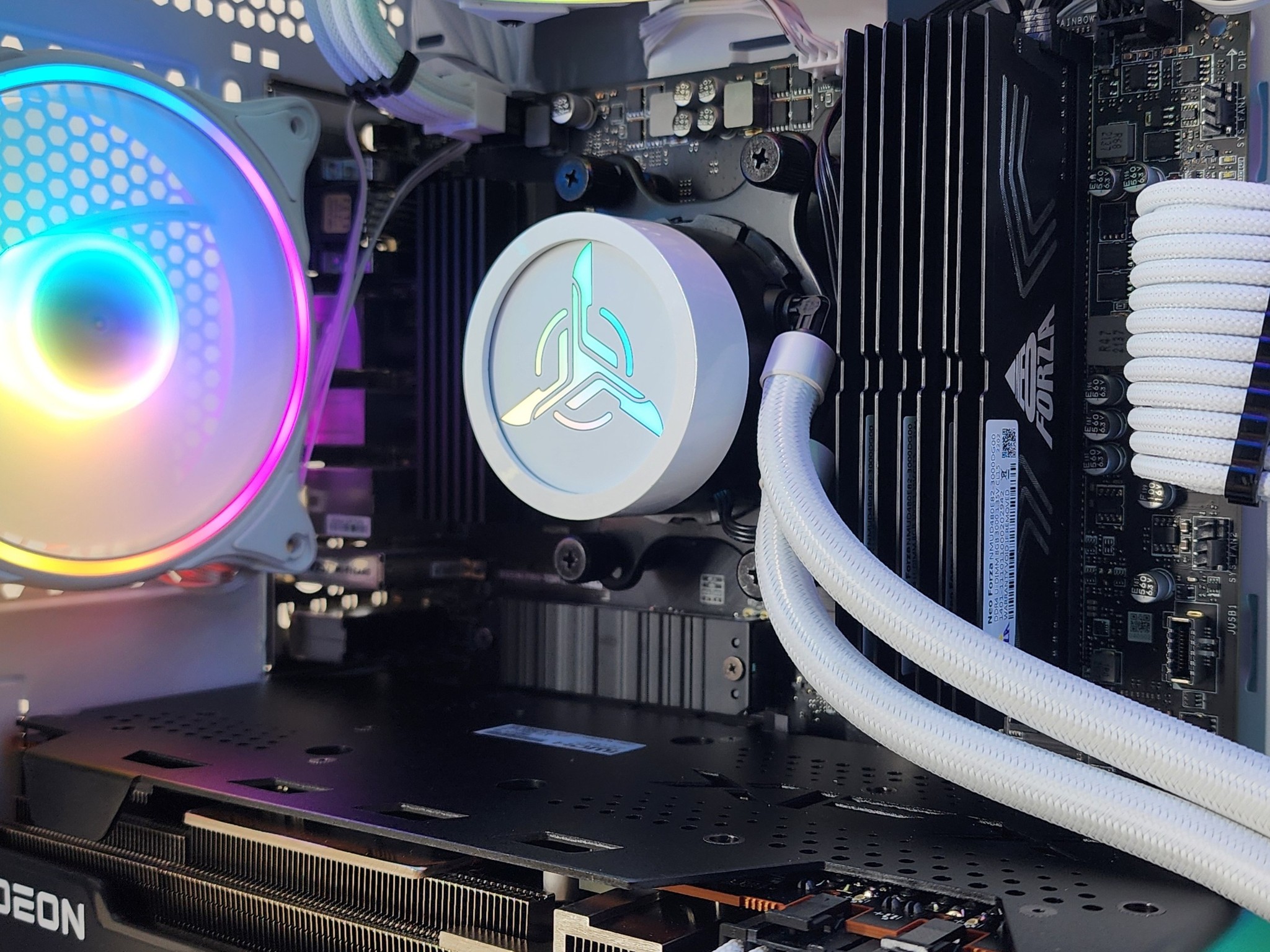 Gaming PC Ryzen 7 5700X 32GB RAM 1TB SSD RX 7700 XT 12GB Windows 11 PC
