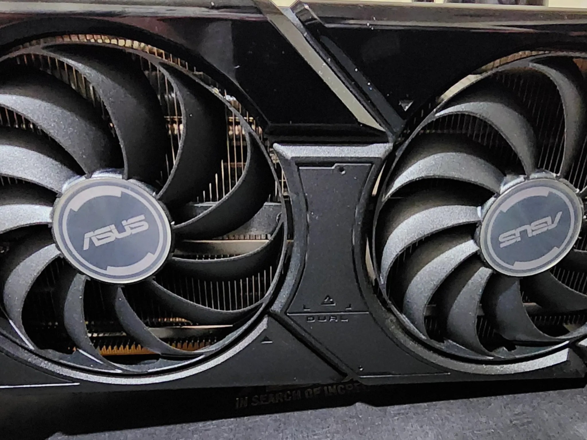 ASUS Dual Radeon™ RX 7800 XT OC Edition 16GB
