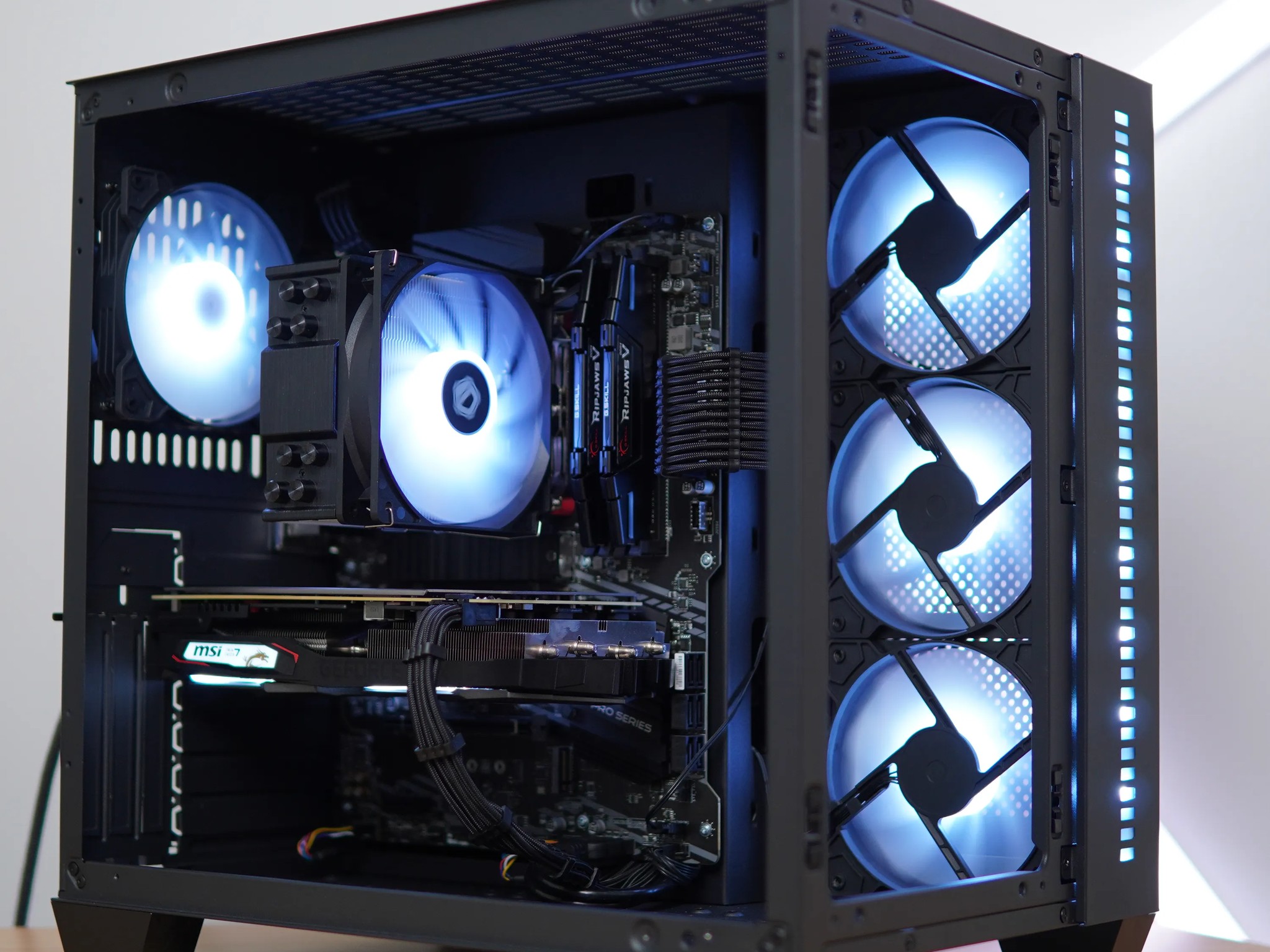 Gaming Pc (Ryzen 5 + Rtx 2060 + 16gb Ram)