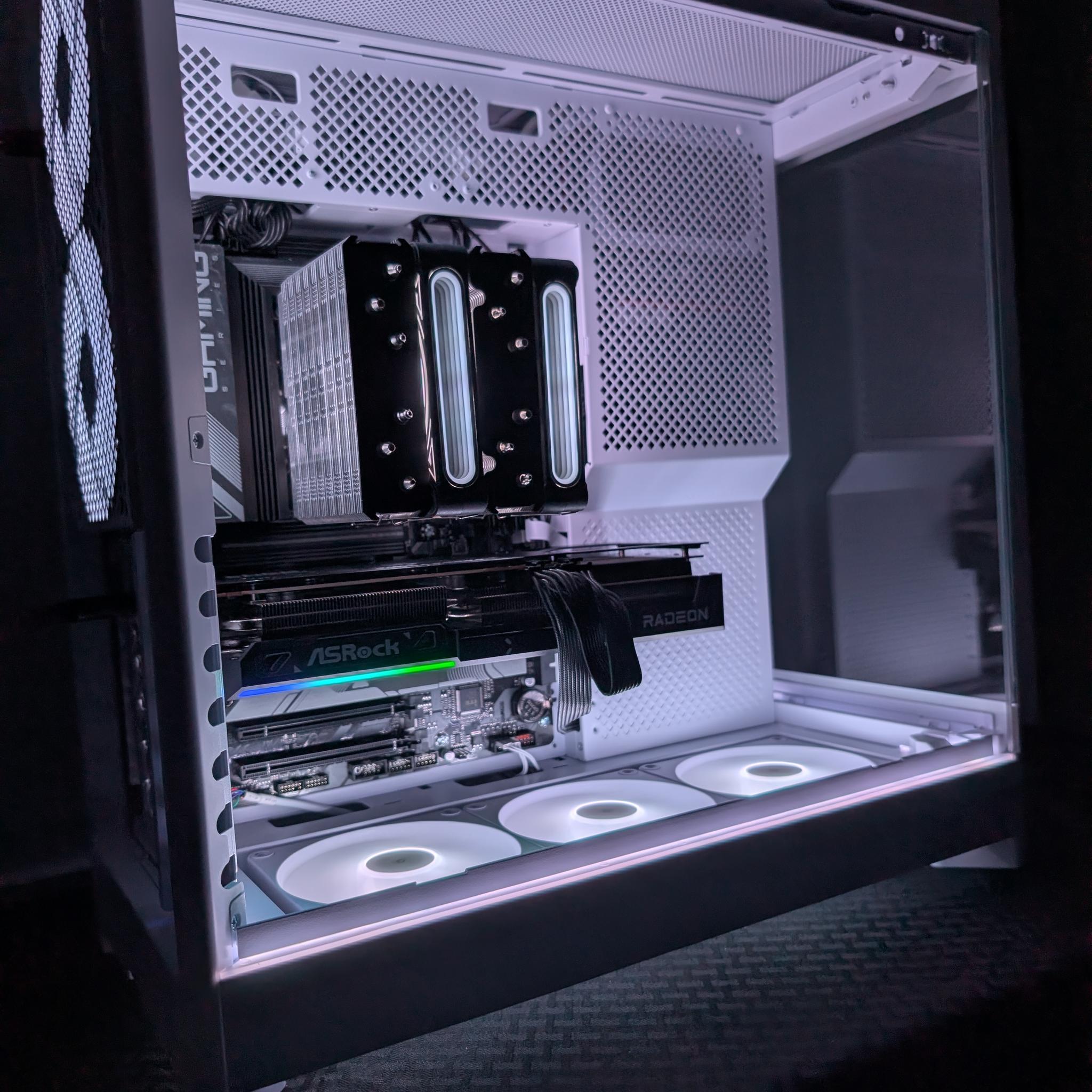 Gaming PC RX 9070-Ryzen 5 9600x-32 GB DDR5 6000-1 TB NVME mostly new