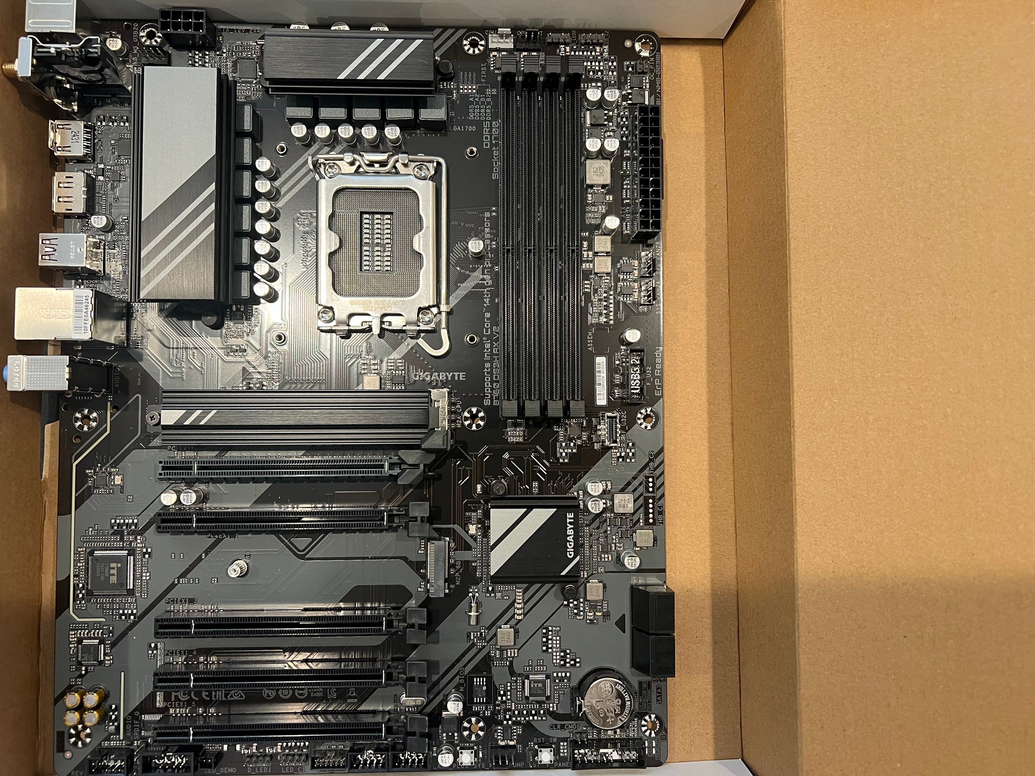 Gigabyte B760 DS3H AX V2 LGA1700 DDR5 WIFI and BT ATX Motherboard | Includes Backplate and IO Shield