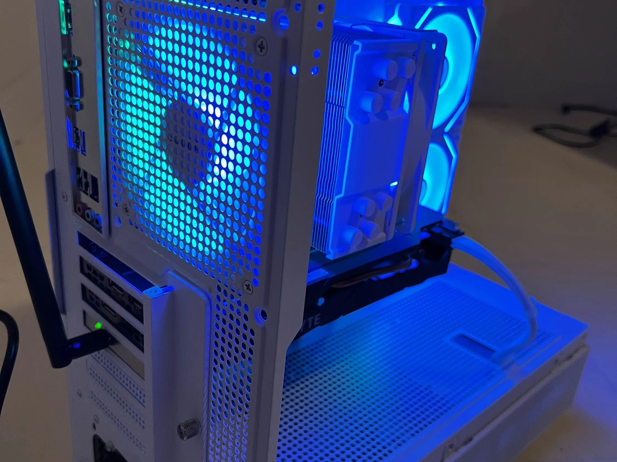 ❄️ !SALE! ❄️ RTX 2060 | Ryzen 5 5600 | 16GB RAM | 1TB NVMe SSD | Windows 1...
