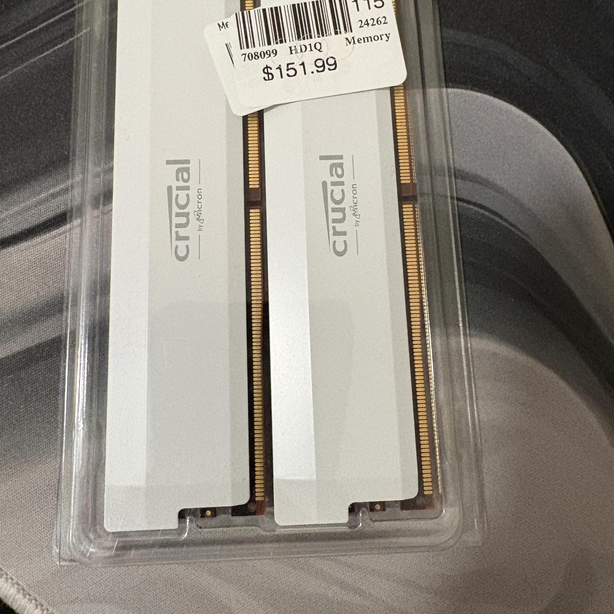 Crucial Pro - DDR5 32GB - White