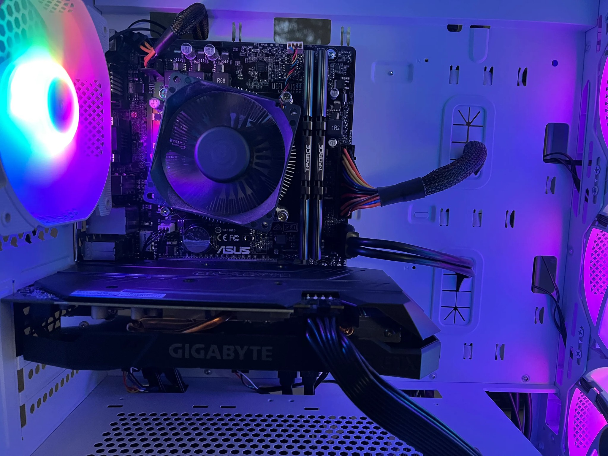 GTX 1660 / Intel I5 | WIFI | 16GB Ram | 1TB HDD + SSD | Windows 10 Activated