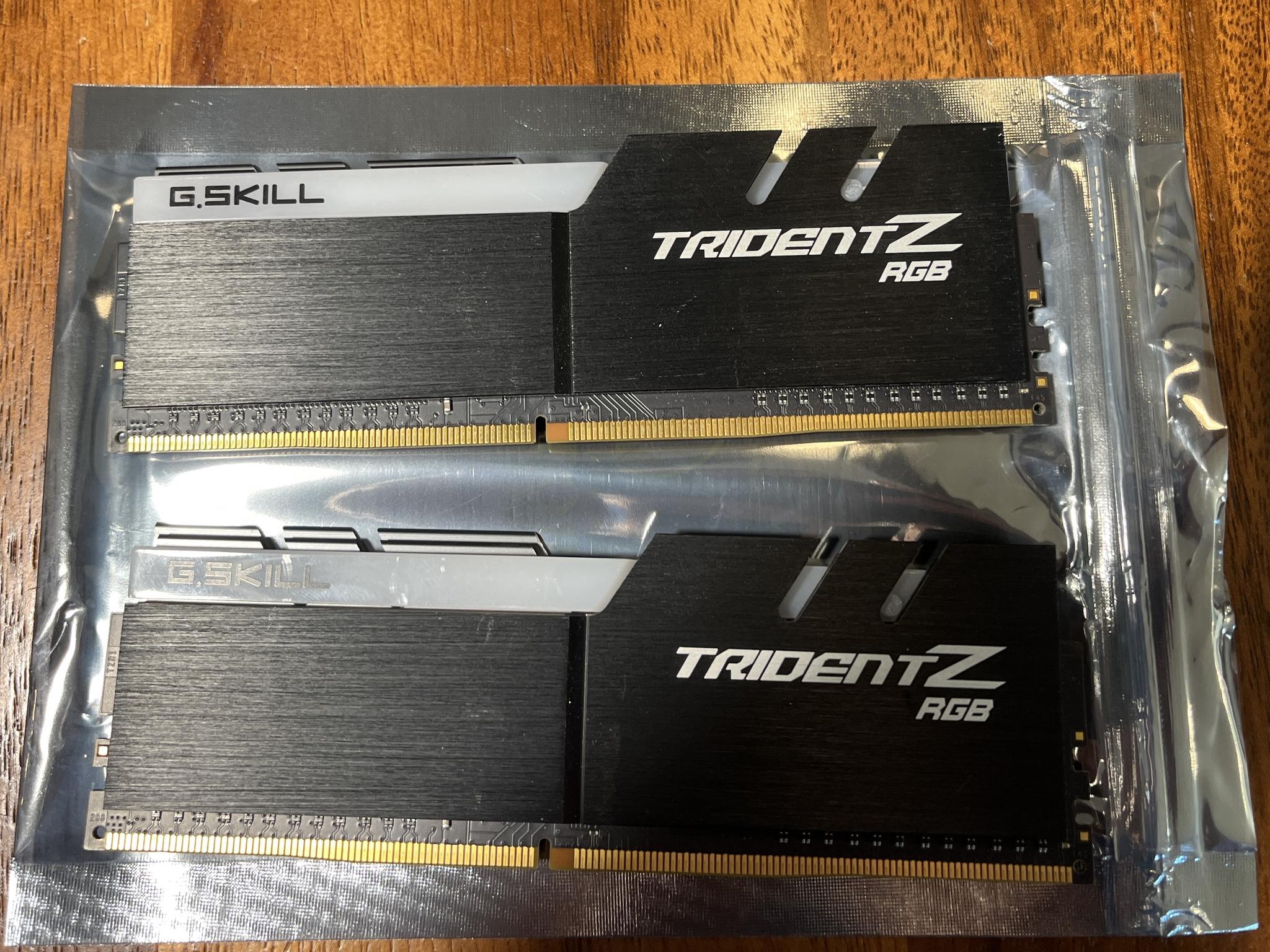 G.Skill Trident Z RGB 16GB (2x8) RAM DDR4 3200MHz F4-3200C16D-16GTZR