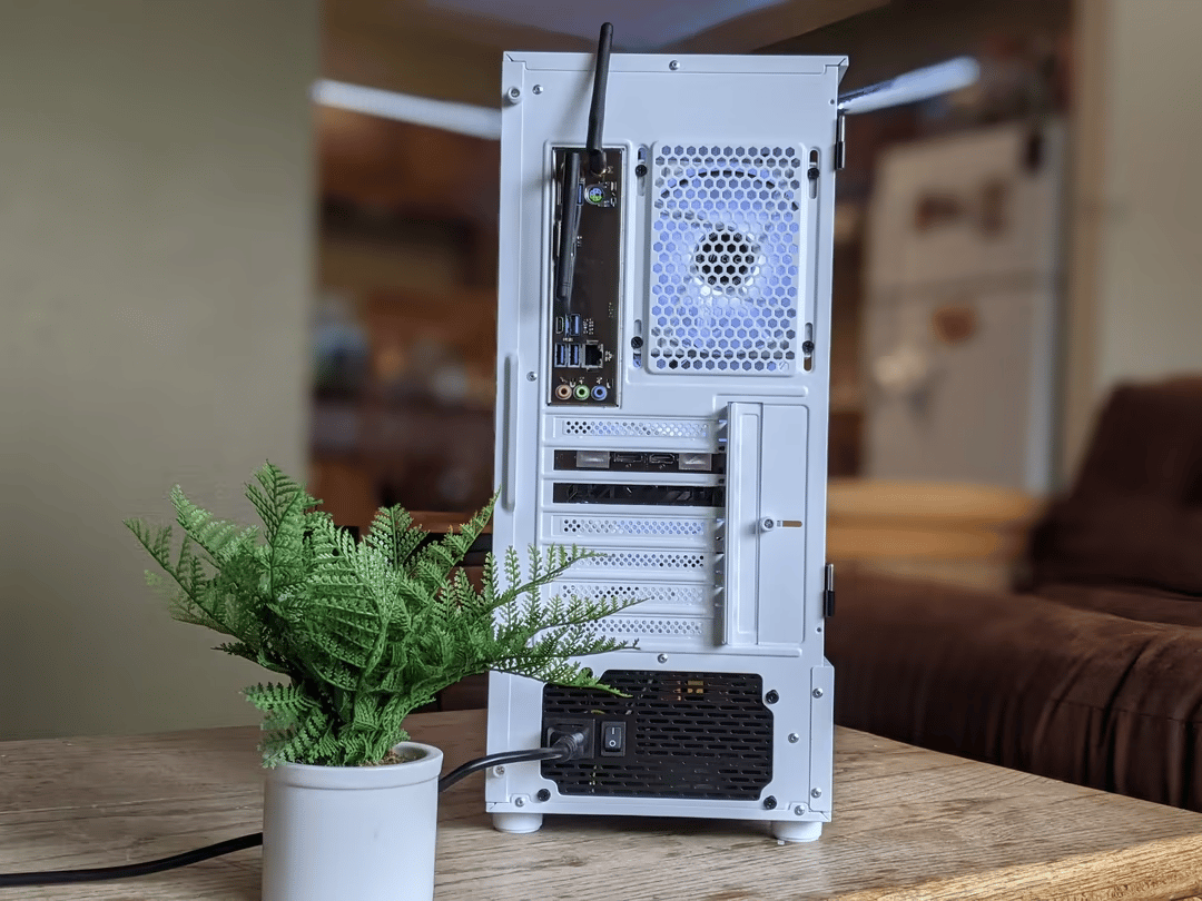 I5 9600k RX 6600 White and Black Gaming PC