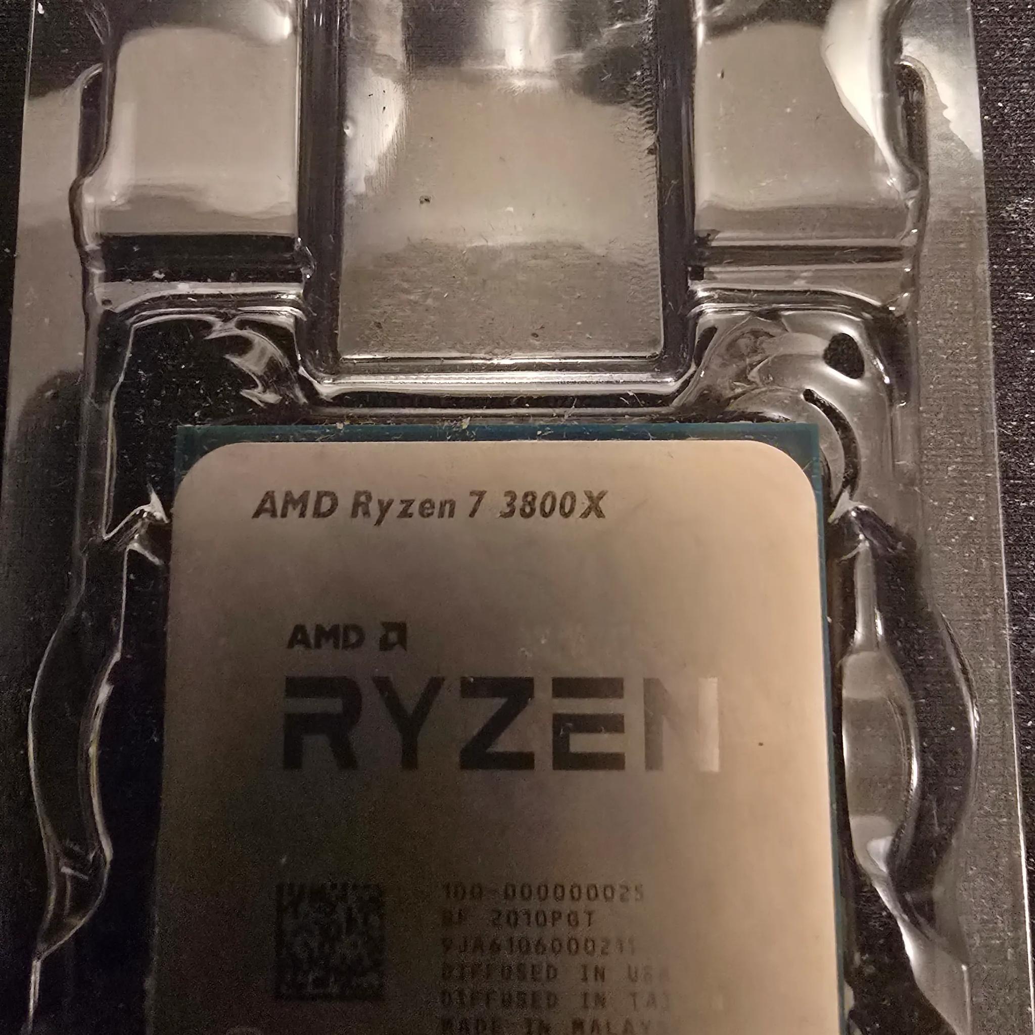 AMD Ryzen 7 3800X