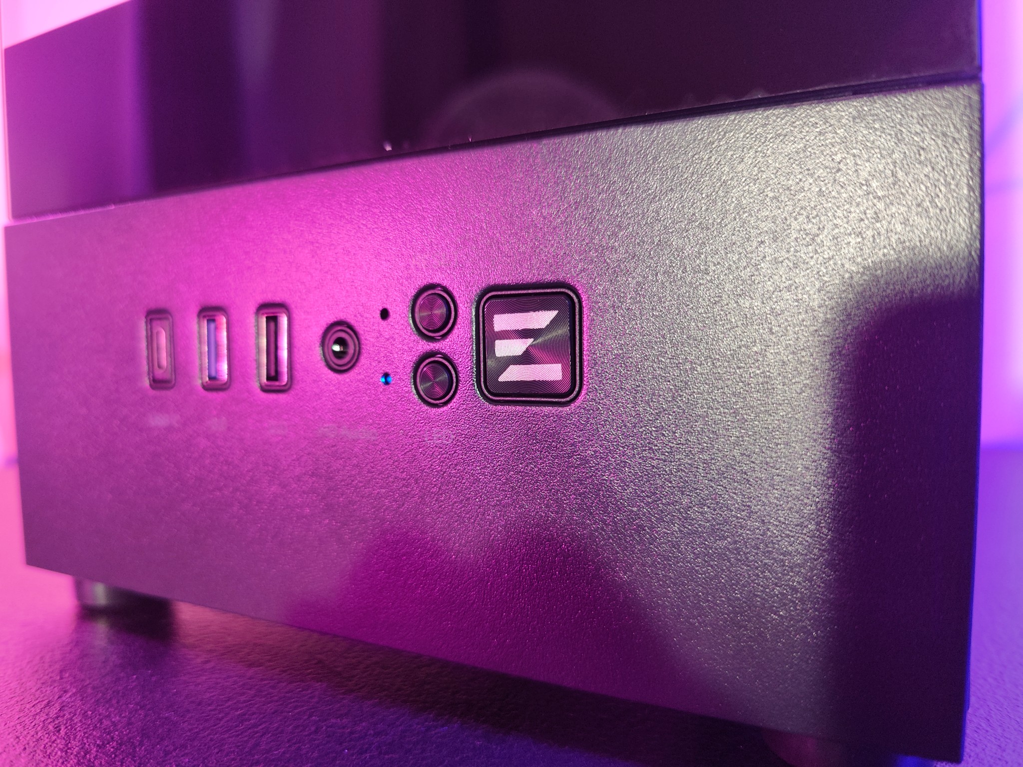 Custom 16 Core 32 Thread Xeon 8GB DDR4 GTX 960 M.2 SSD + HDD Storage Zalman Compact Windows PC