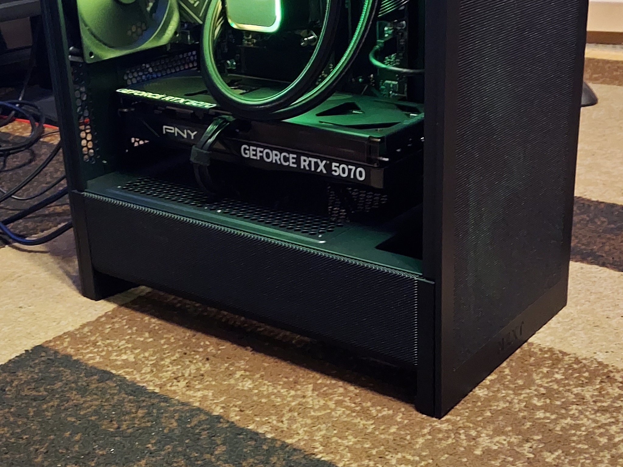 7600X/RTX 5070 Gaming PC