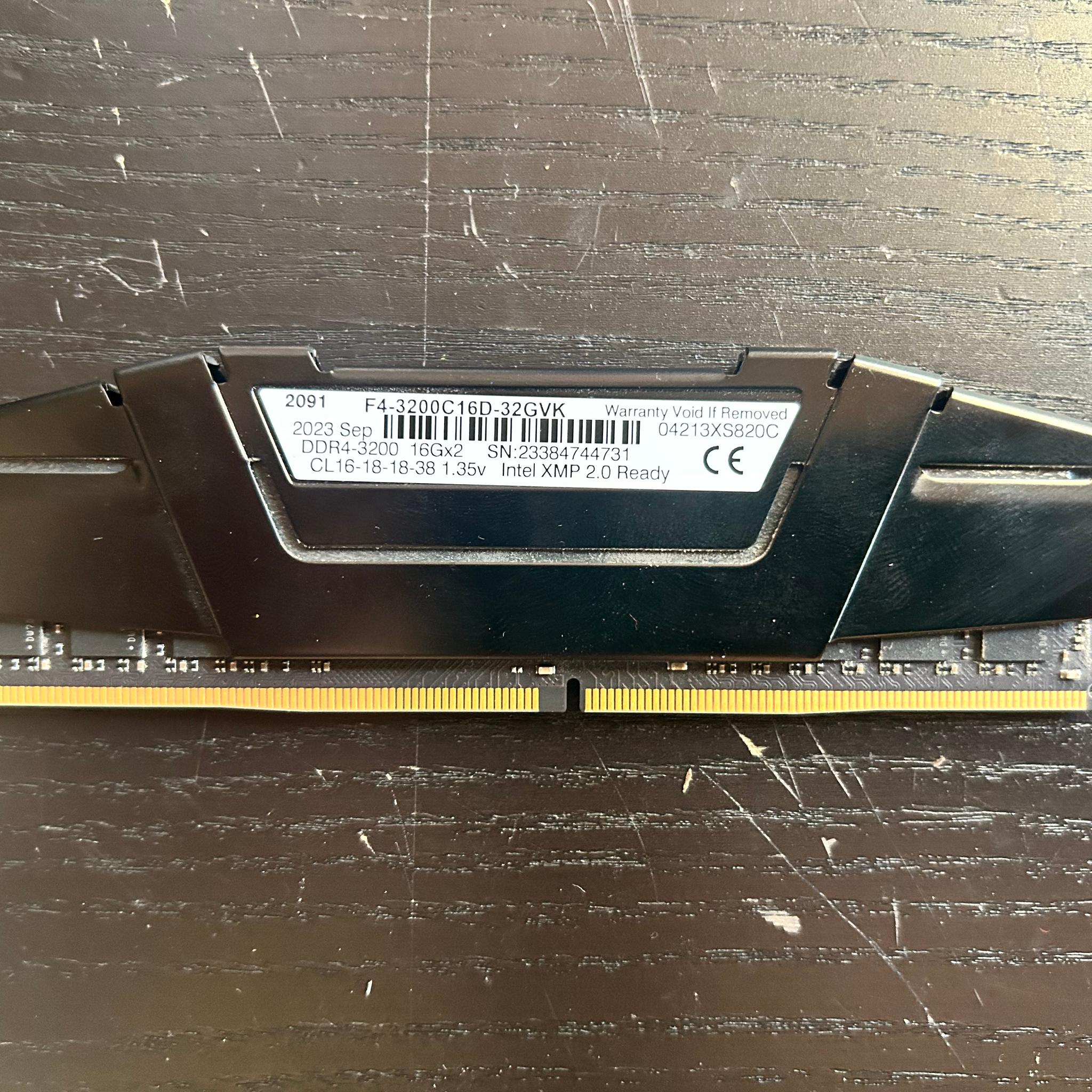 G. SKILL Ripjaws V Series 32GB (2 x 16GB) PC4-25600 (DDR4-3200) Memory