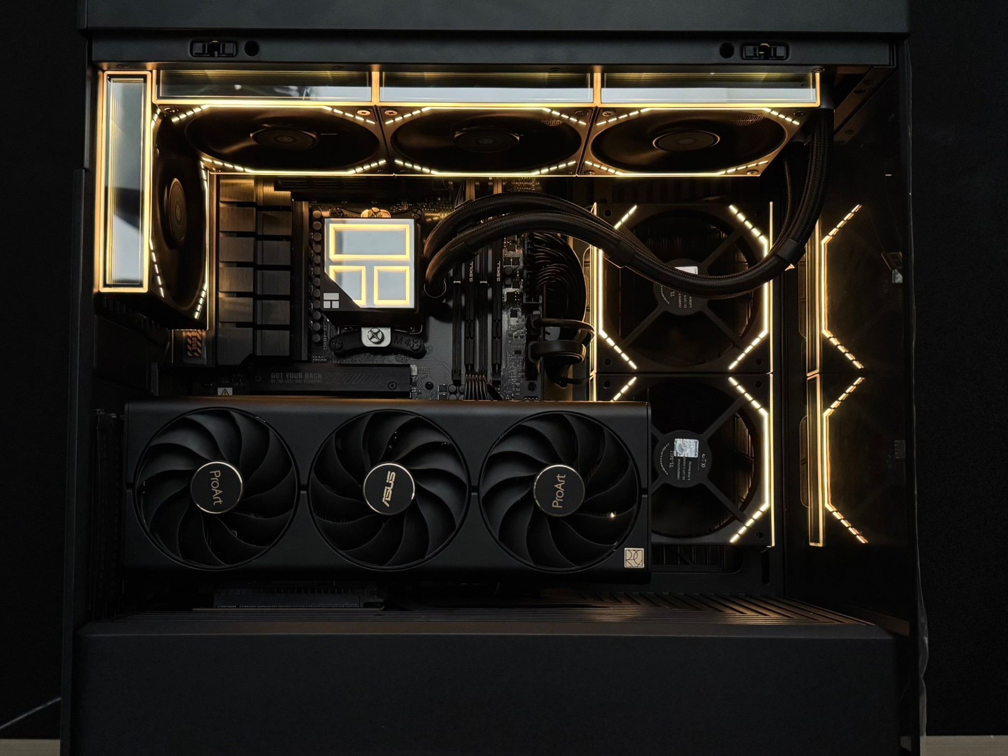 🧑‍🎨ProArt | 4K GAMING PC : RTX 4070TI, Ryzen 7 7700X, 32GB DDR5, 2TB M.2 SSD, WIFI