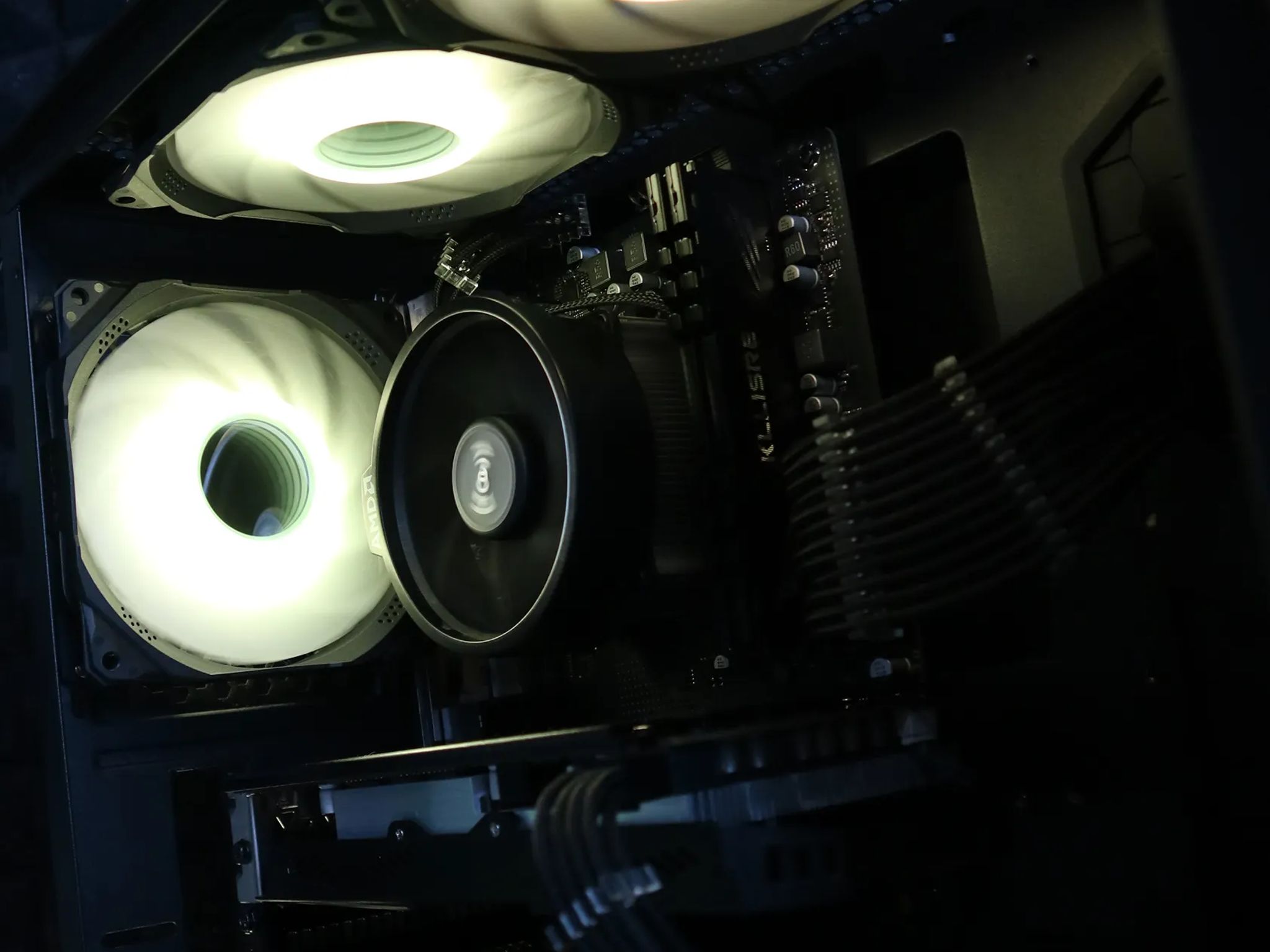 Bolt | Ryzen 3 1200/RX 560XT 8GB Gaming PC