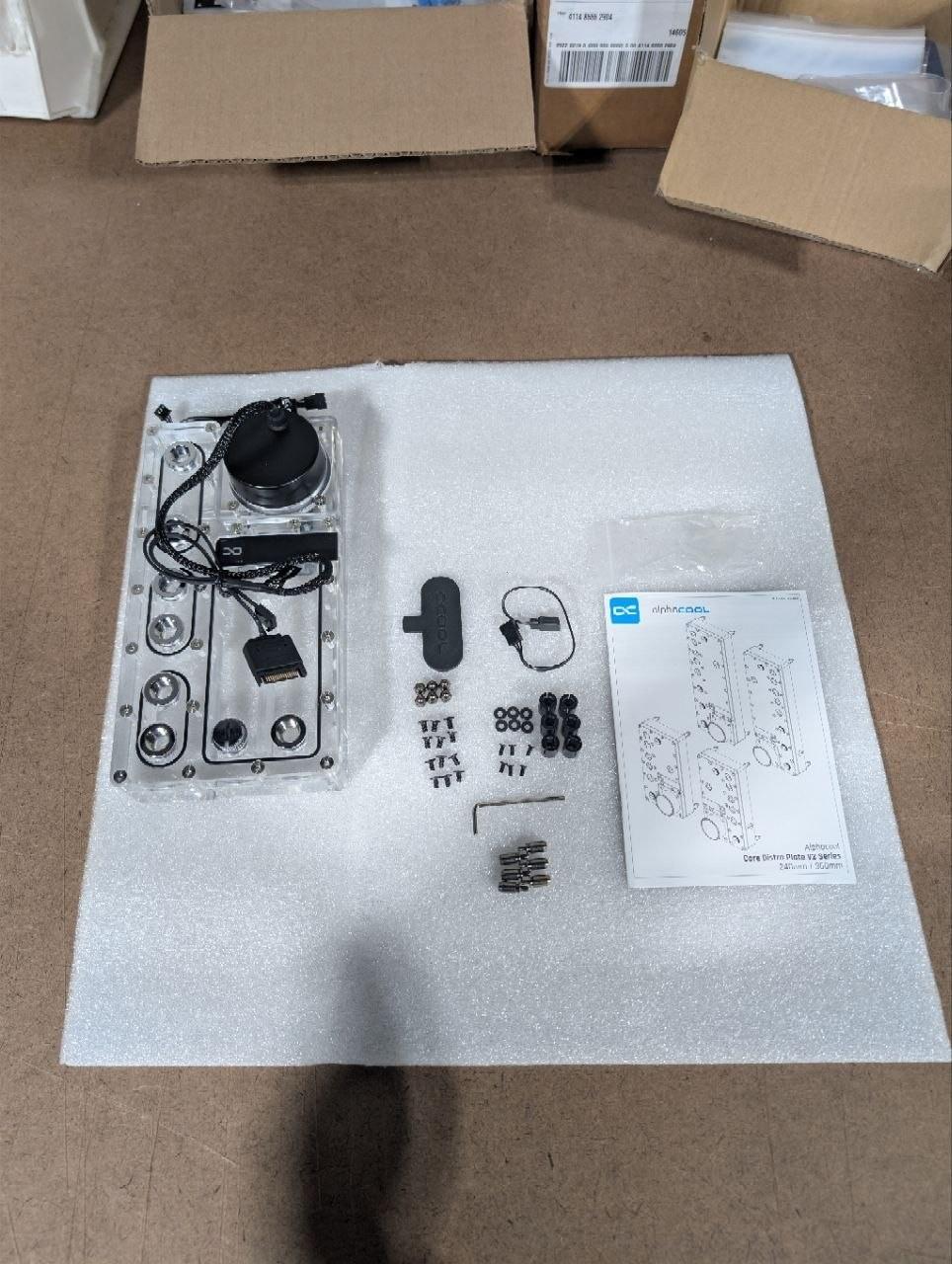 Alphacool Core Distro Plate 240 Right with VPP Pump (15478)