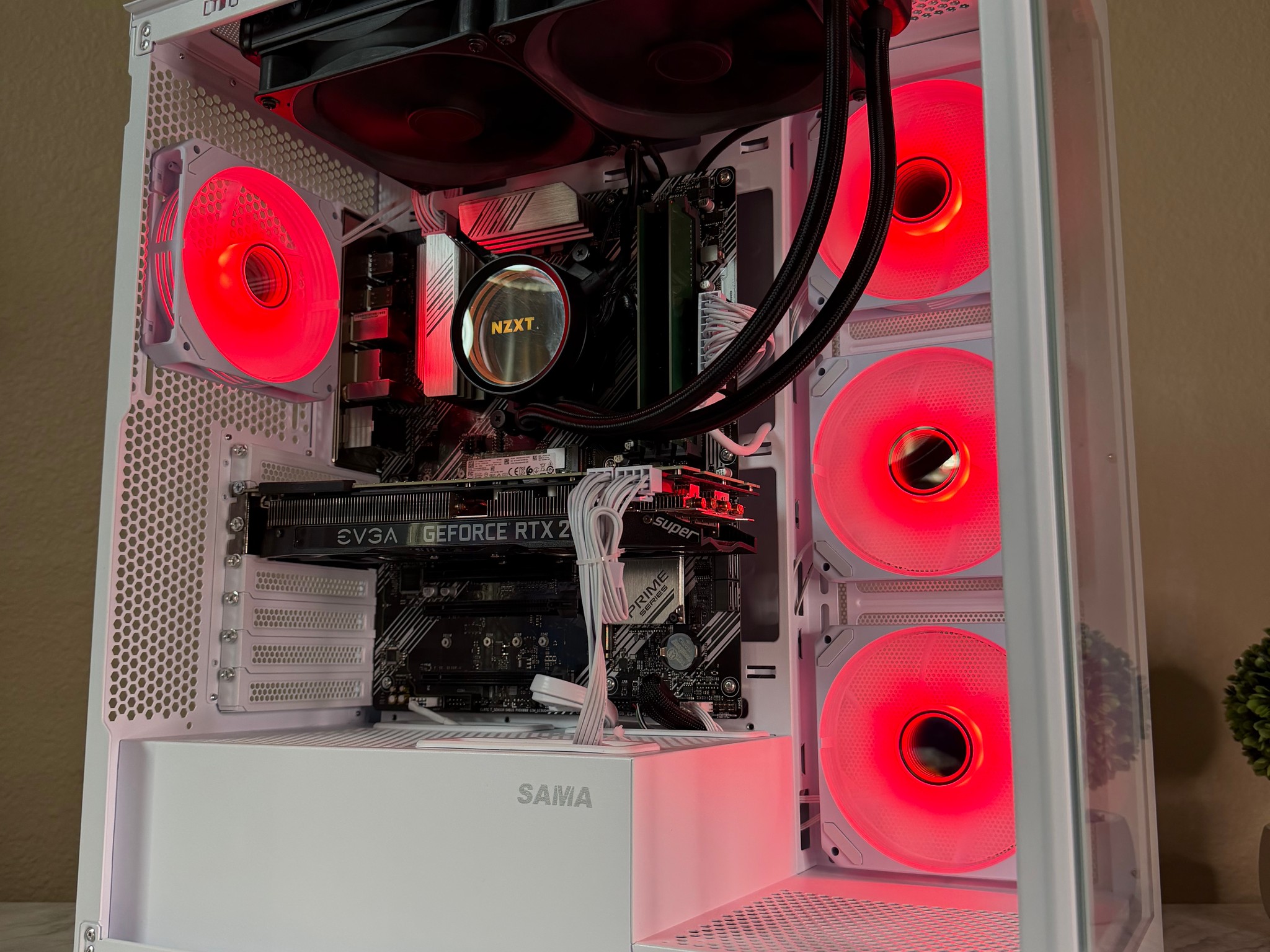 Ryzen 7 2700 | RTX 2070 SUPER | 16 gb ram | 512gb ssd | win 11 home activated