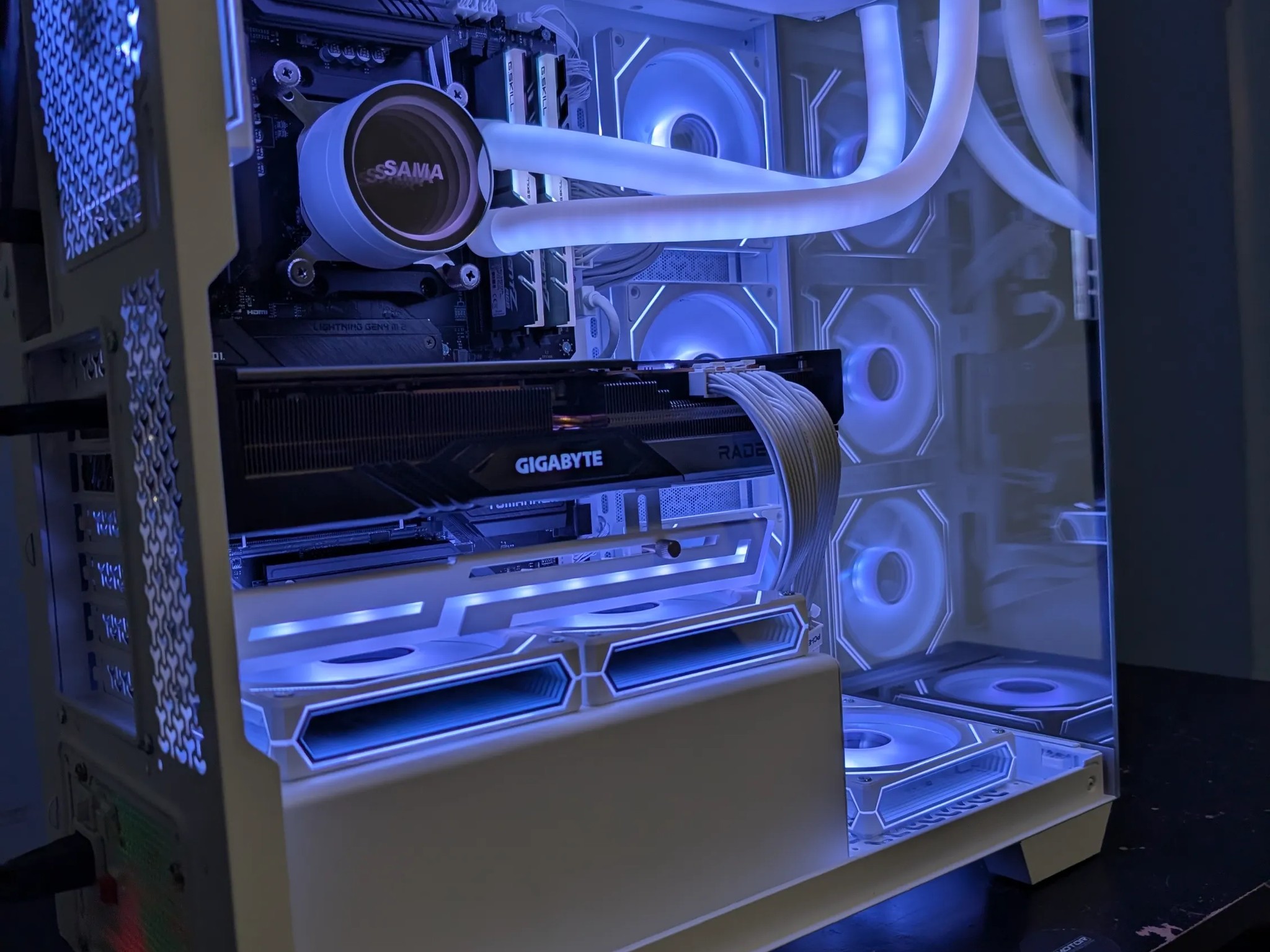 Ultimate Gamer PC - Ryzen 7 5800x3d | RX 7900 GRE | 32 GB DDR 4 4000 RGB | 1 TB NVME