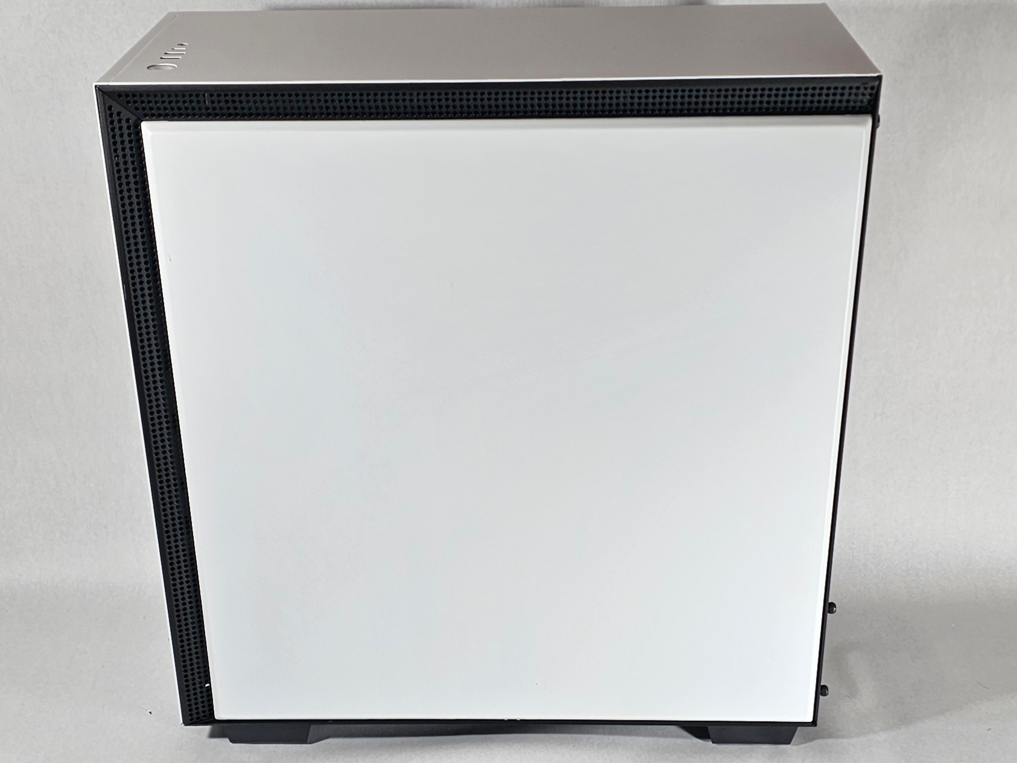 NZXT PC Case with Tempered Glass Side Panel and Front Mesh