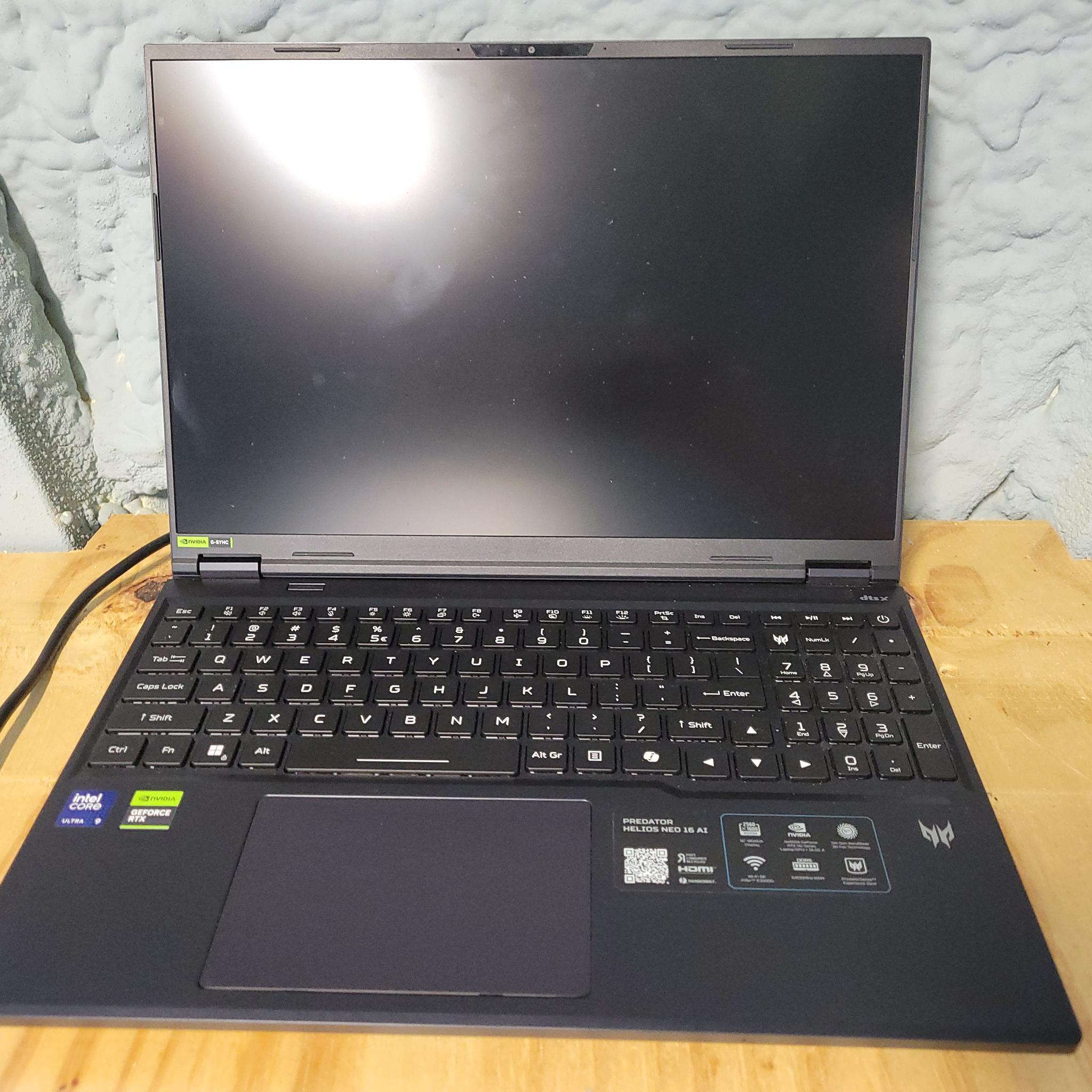 Acer Predator Helios Neo 16 AI (2025) Gaming Laptop + Cooling Pad