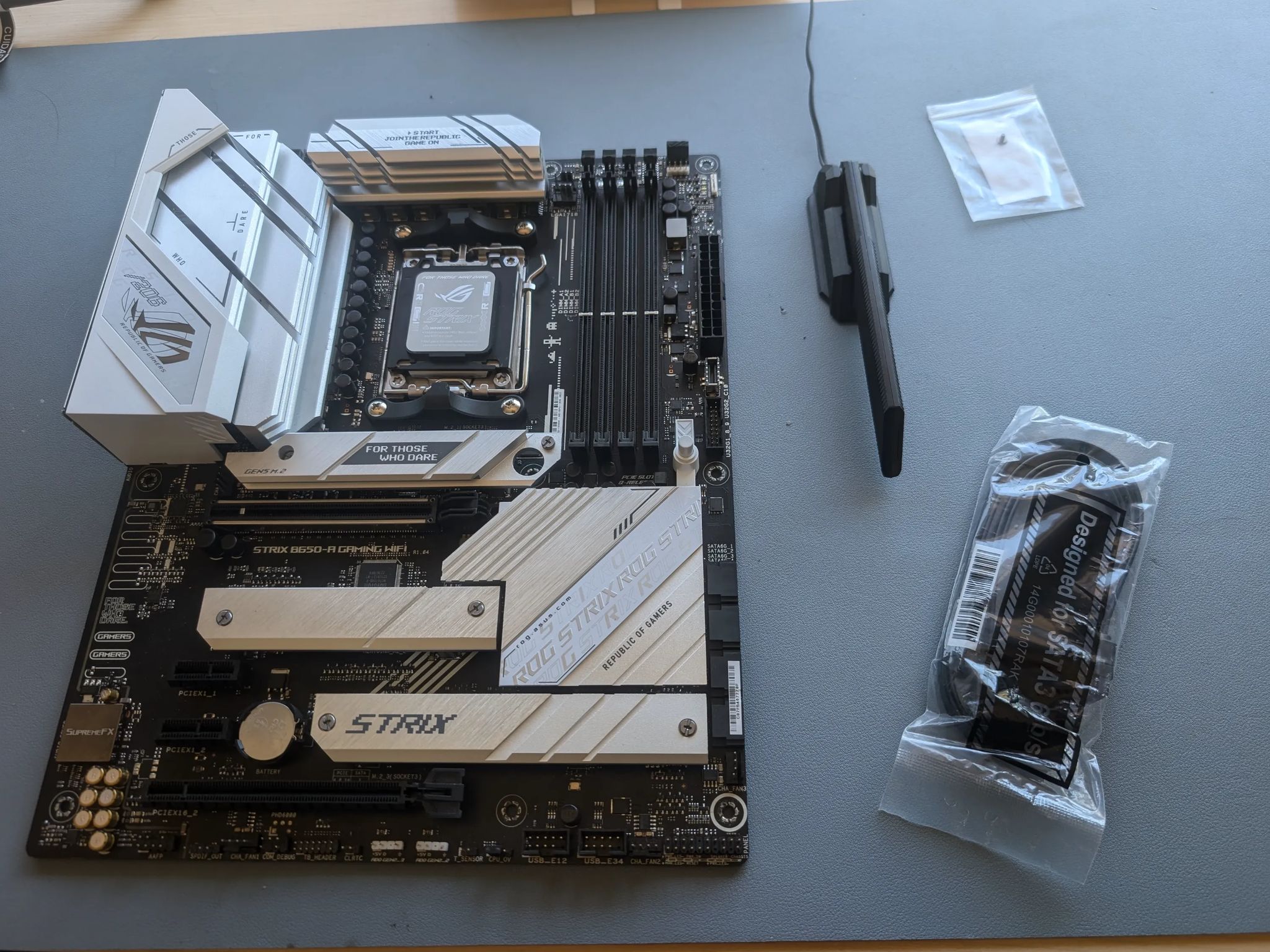 ASUS ROG Strix B650-A Gaming WiFi 6E AM5