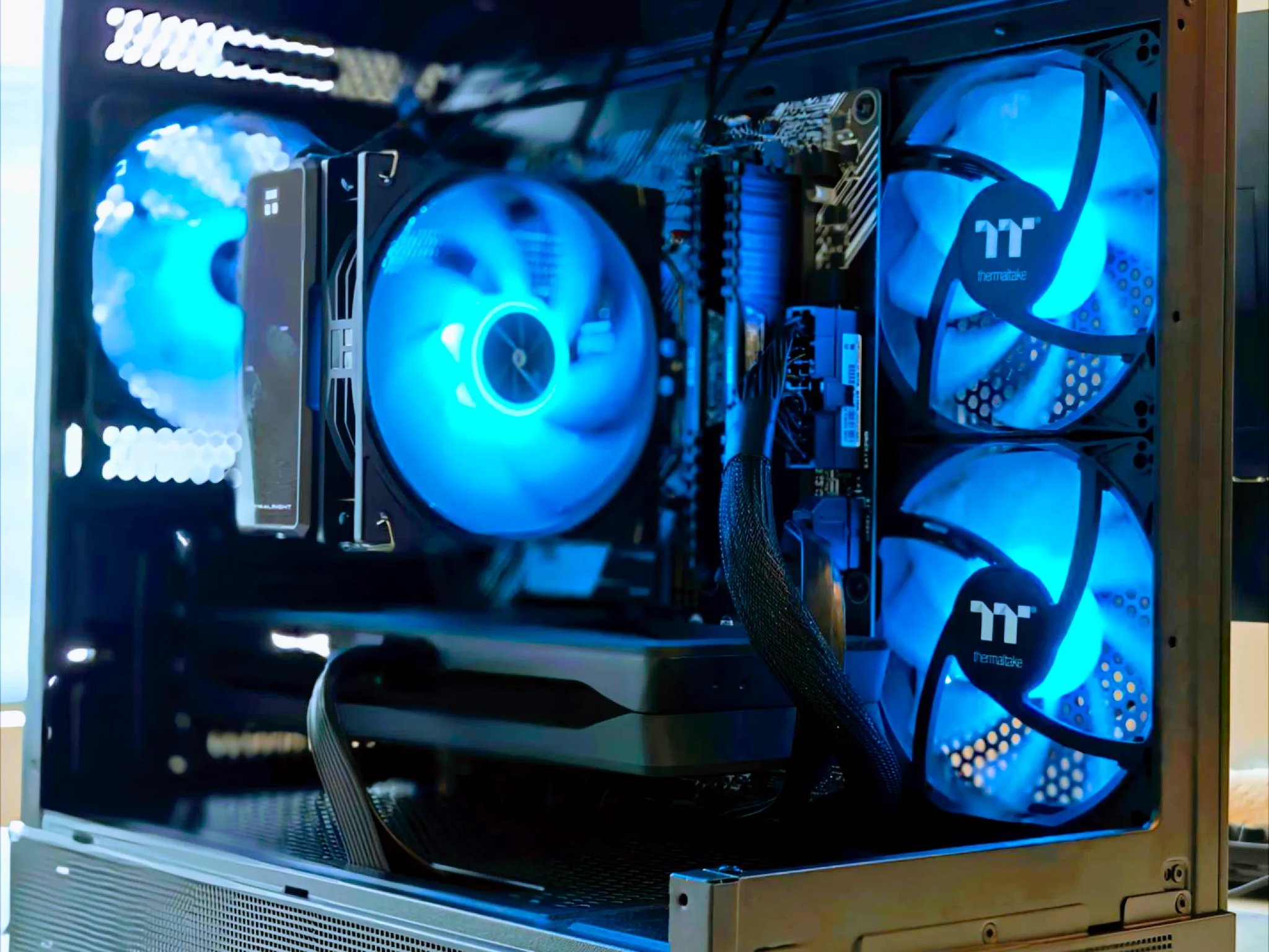 1440P - Arc B580 - Ryzen 7 5700X - 32GB DDR4 - ARGB - Micro ATX
