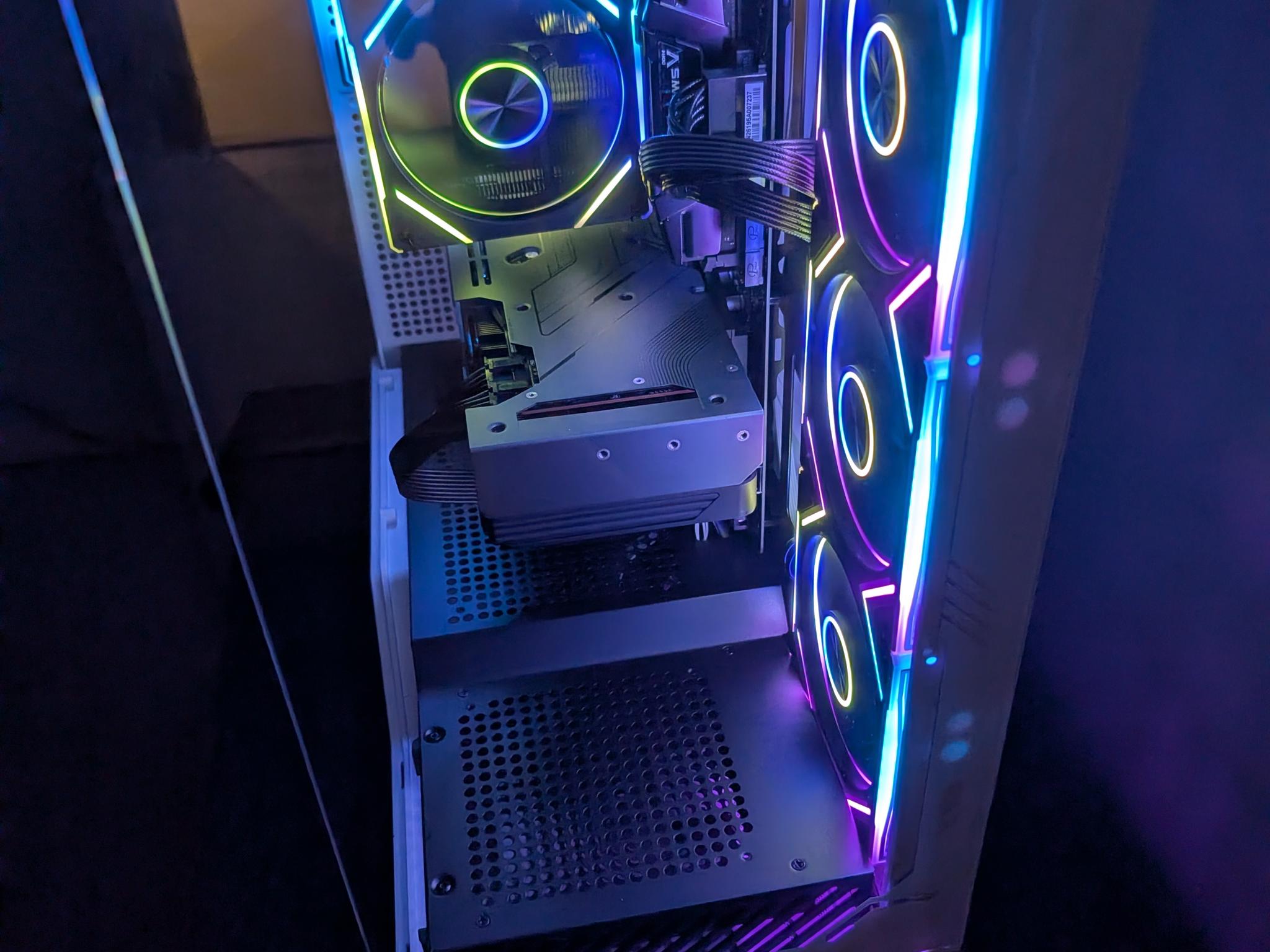 Gaming PC RX 7700 XT-Ryzen 7 5700x-32GB DDR4 3200-1 TB NVME