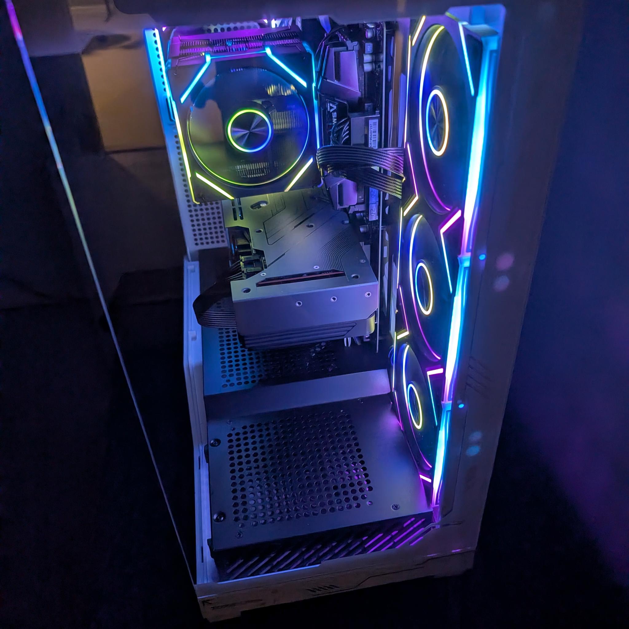 Gaming PC RX 7700 XT-Ryzen 7 5700x-32GB DDR4 3200-1 TB NVME
