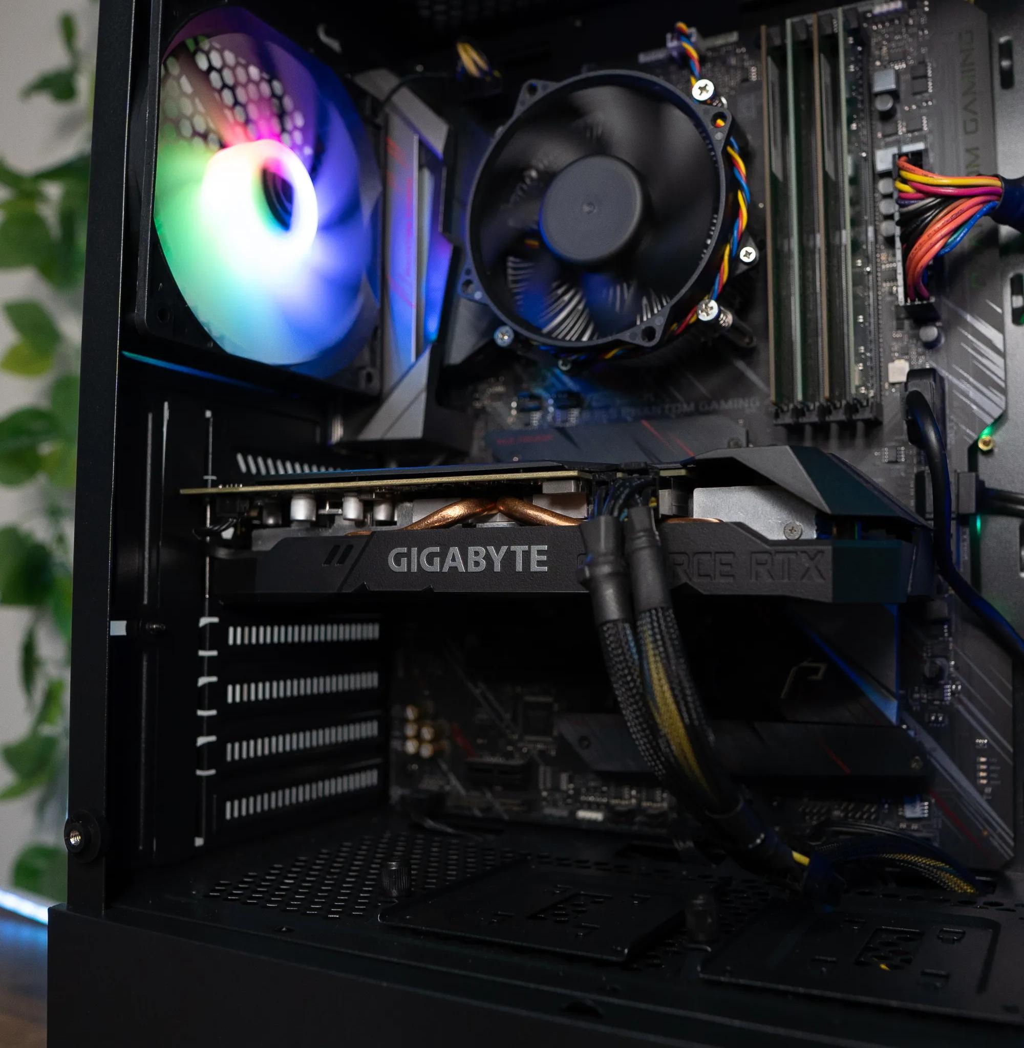 🍬🚀 | GIGABYTE RTX 2060 6GB | INTEL i7 8700 | 32GB DDR4 RAM | 1.25TB | Candy Rocket