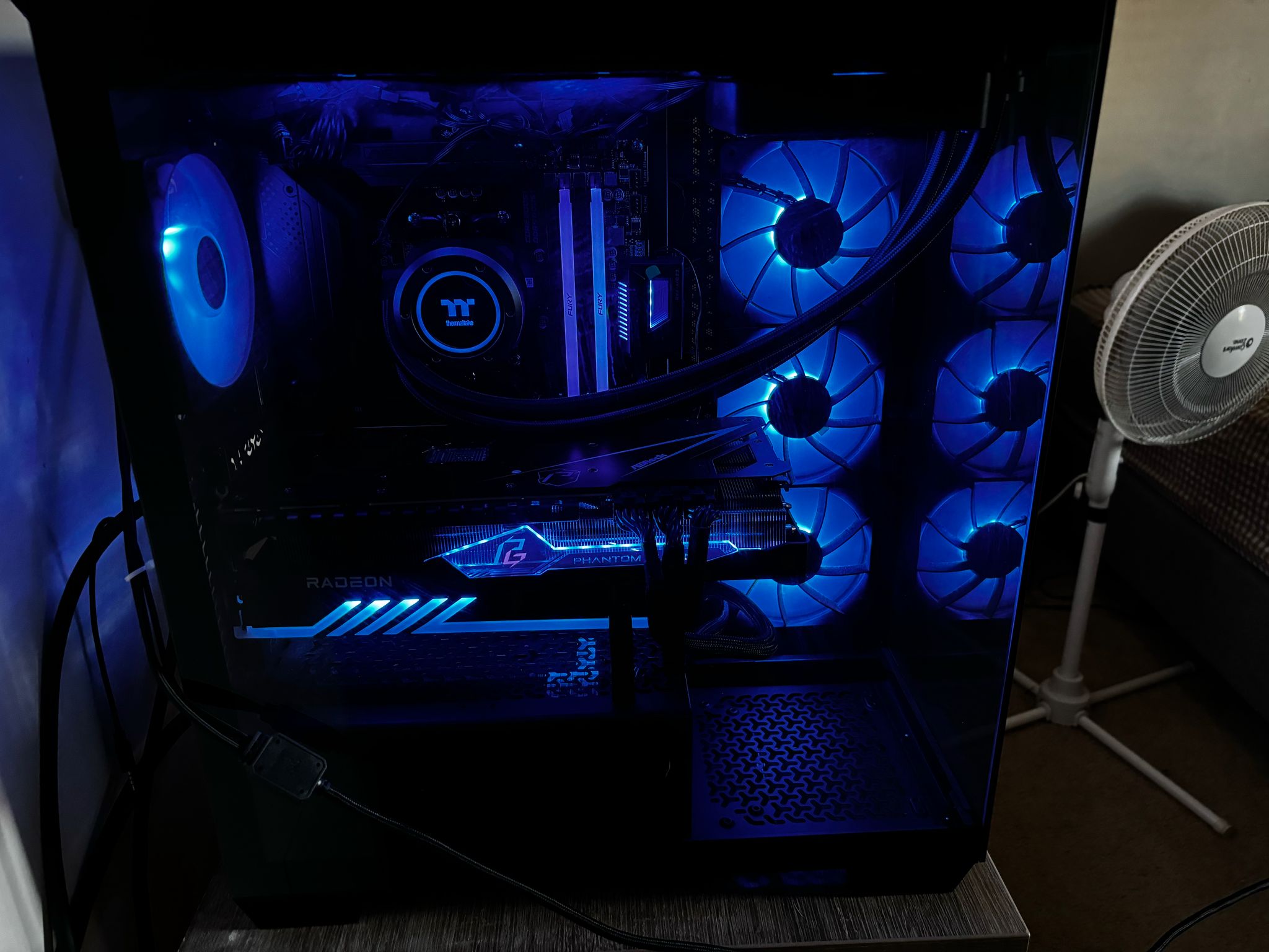 ryzen 5 5600x b550 motherboard 7900xtx phantom 24g asrock gpu 1600 watt evga power supply