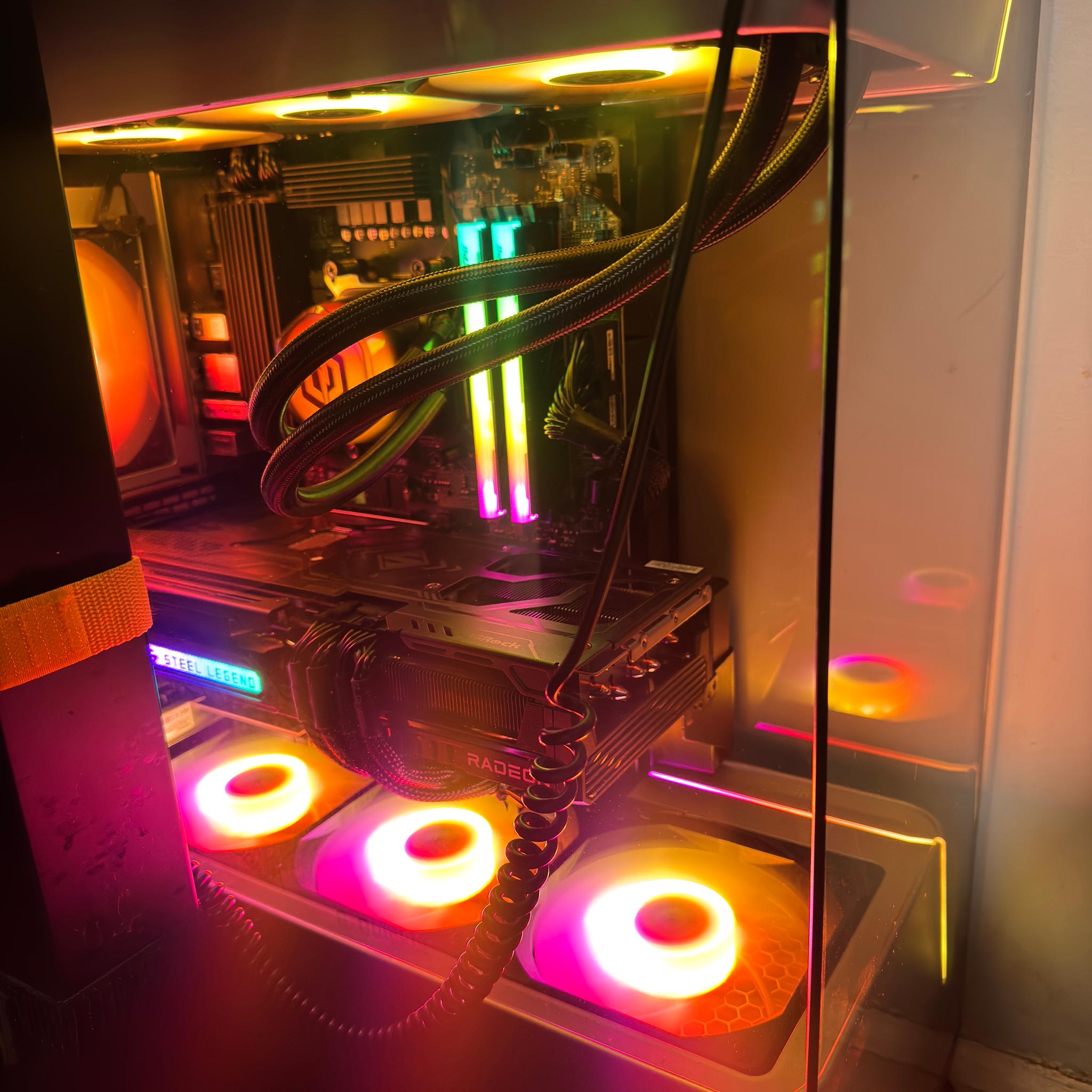 Phanteks Evolv S2.