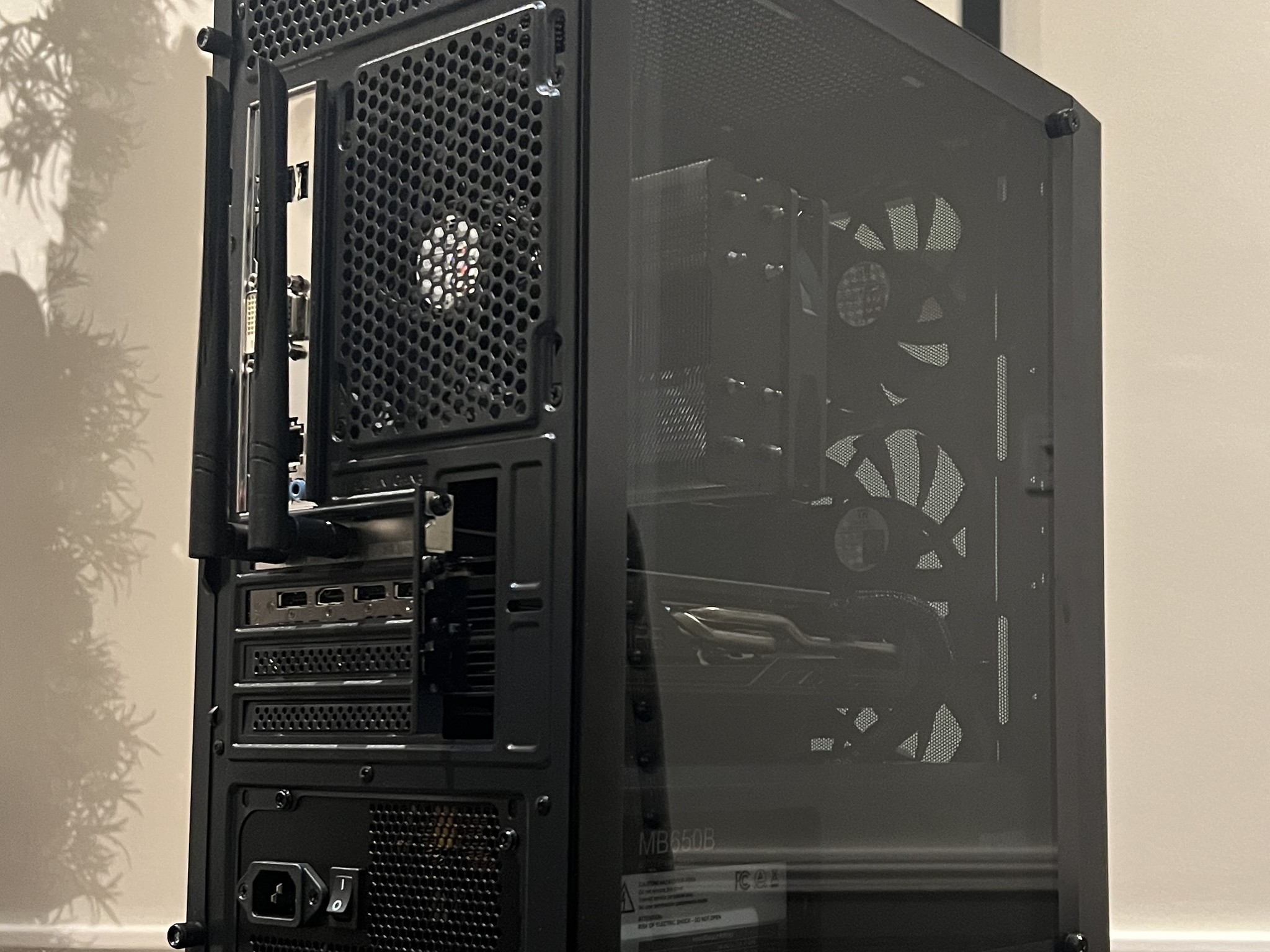 ⚫️BLACK OUT⚫️|| Ryzen 5 3600 + Radeon RX 5600XT || Non-RGB