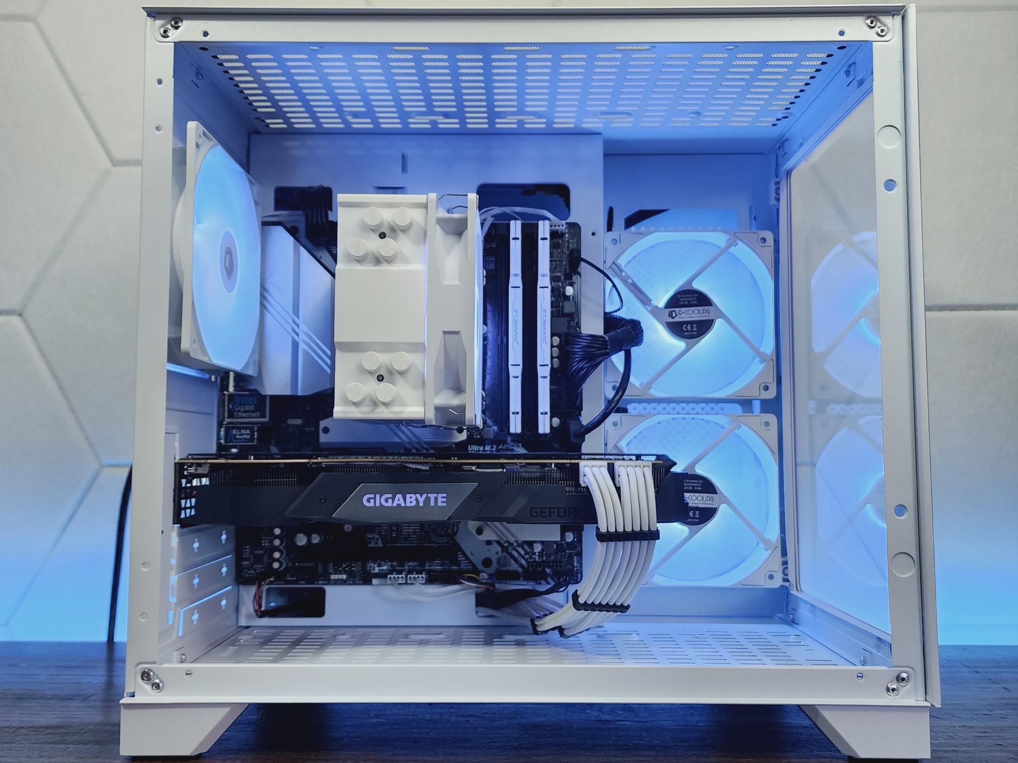 💙🤍💙 Gigabyte RTX 2080 // Intel Core i5 9600K // Timetec 16GB 3600MHz*