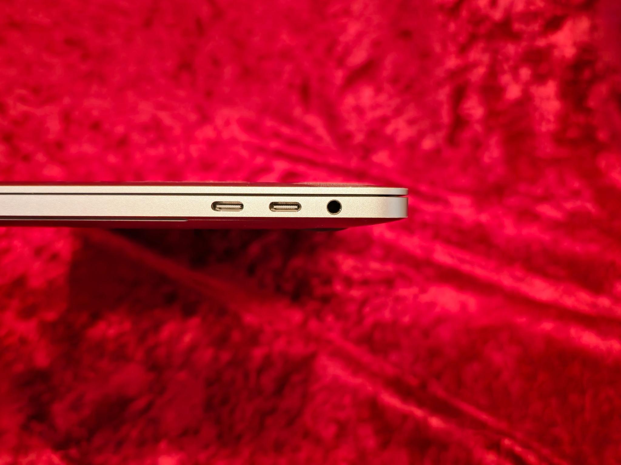 MacBook Pro Mid-2017 13in A1706 EMC3163