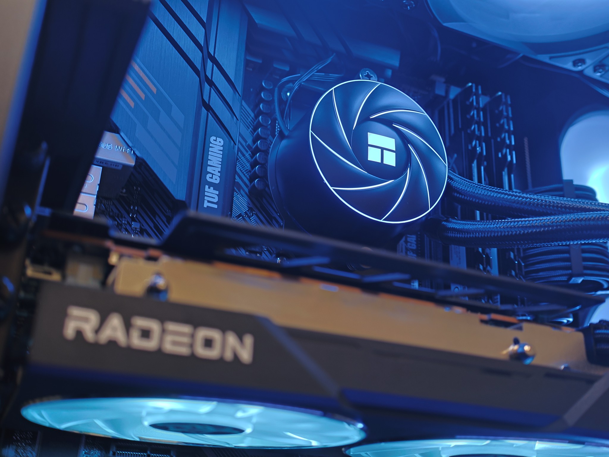 🖥️ Gaming PC 🖥️ Ryzen 5 5600 + RX 7600 | 16GB RAM | 1TB NVMe SSD