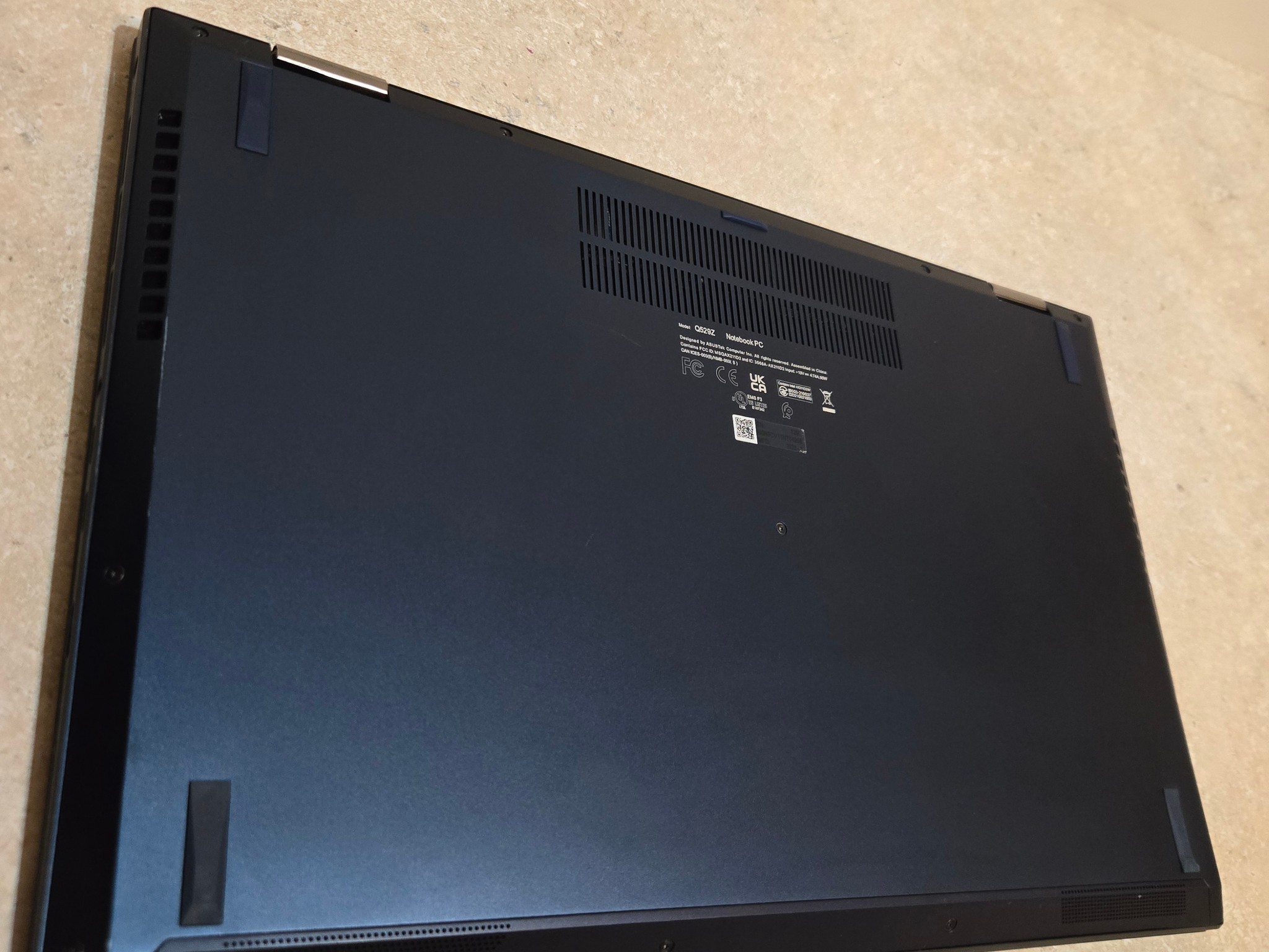 Asus Zenbook 15.4" Laptop - 512GB SSD - intel i7 - 16GB Ram - Model Q529Z