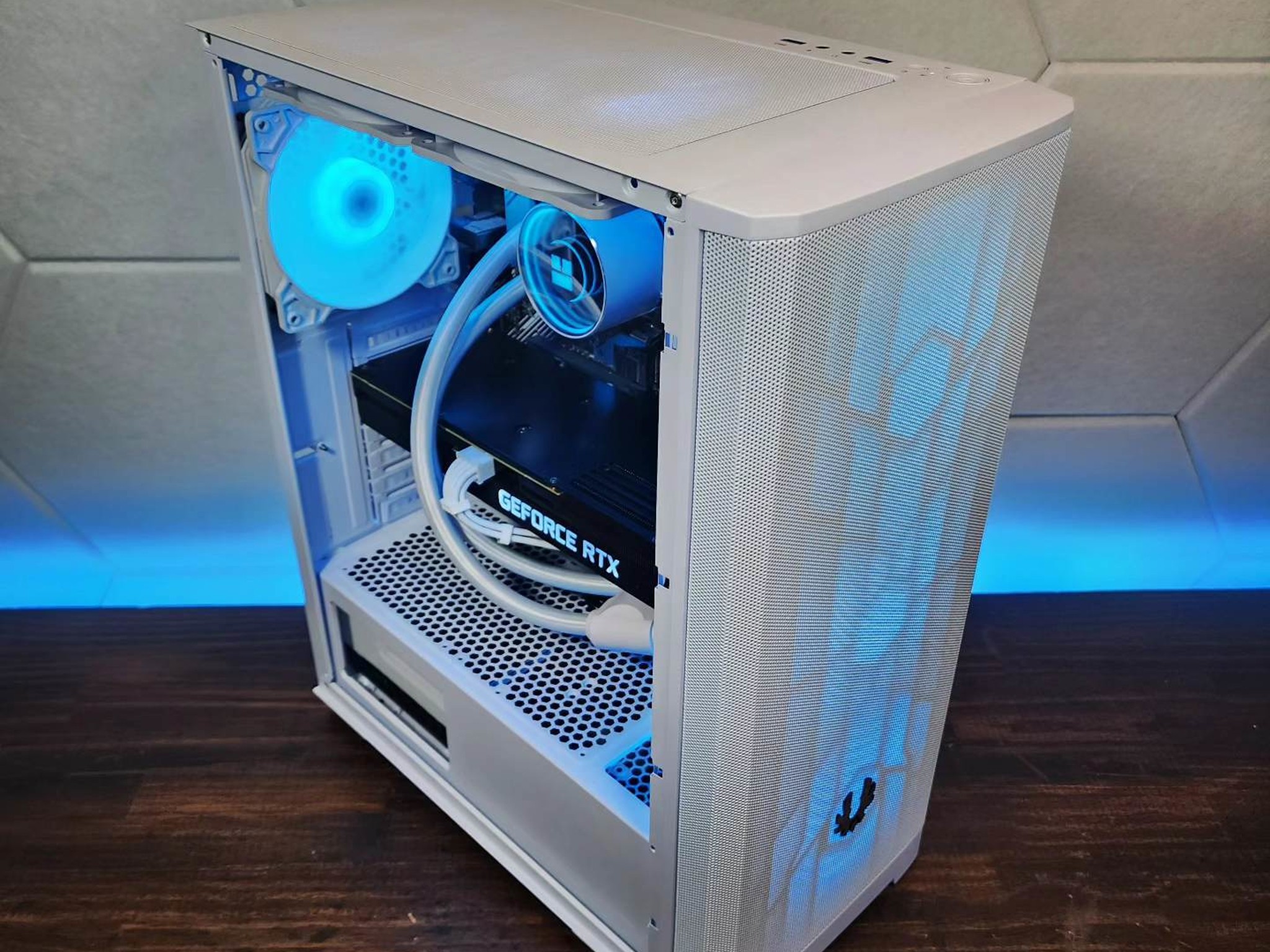 💙🤍💙 RTX 3070 // Ryzen 5 5600 // 16GB 3600MHz // 2TB NVMe Gen 3