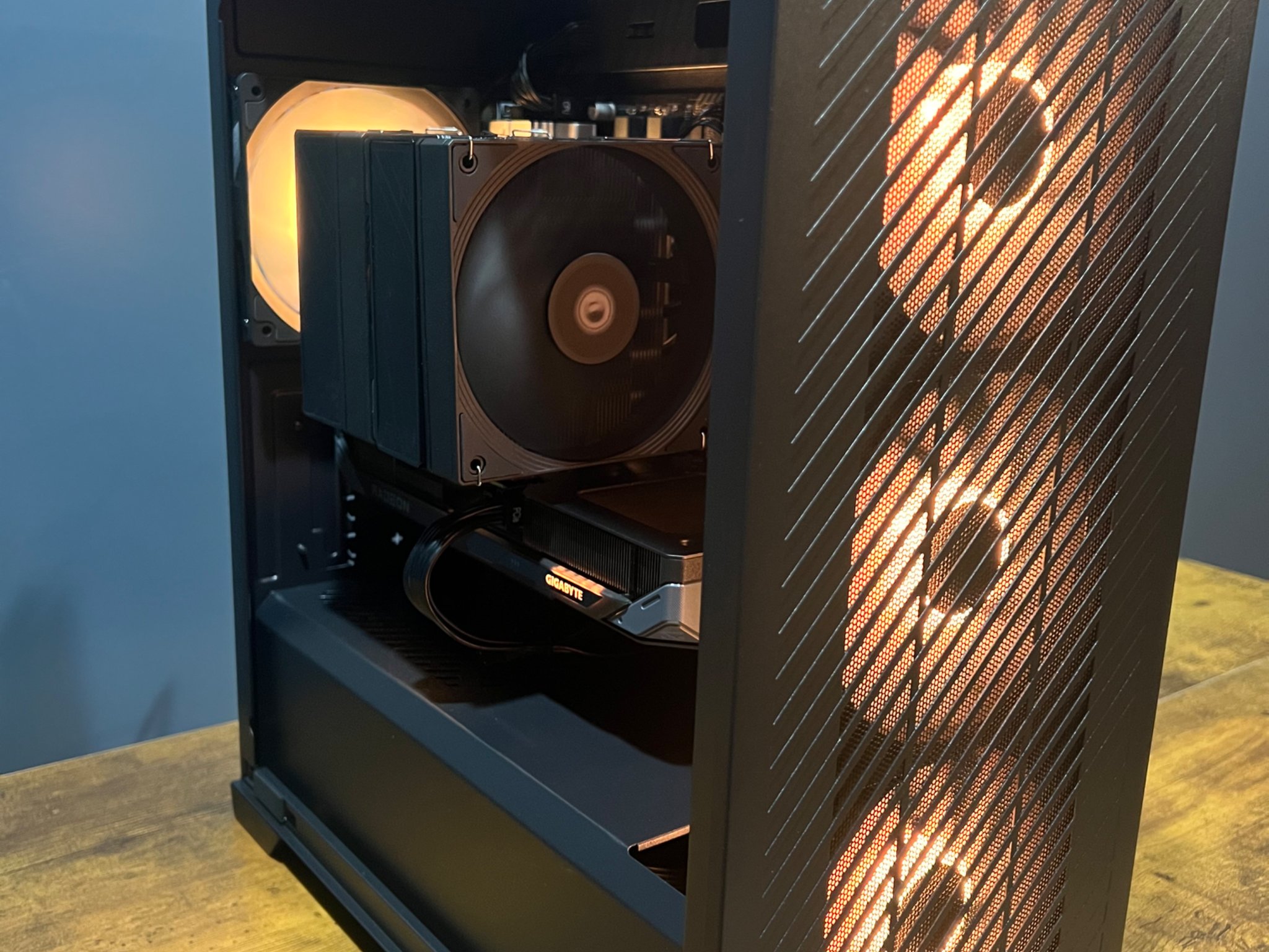 Custom AMD Gaming PC – Ryzen 5 7500F + RX 9060 XT + 32GB DDR5 | $1,150