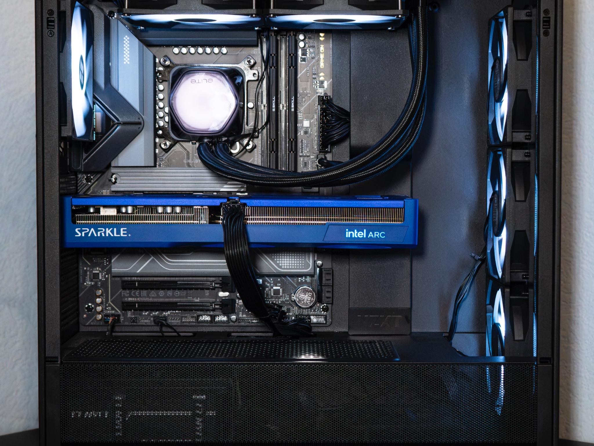 Arc B580 Custom Gaming PC - Core Ultra 5 250K Plus, 32GB RAM