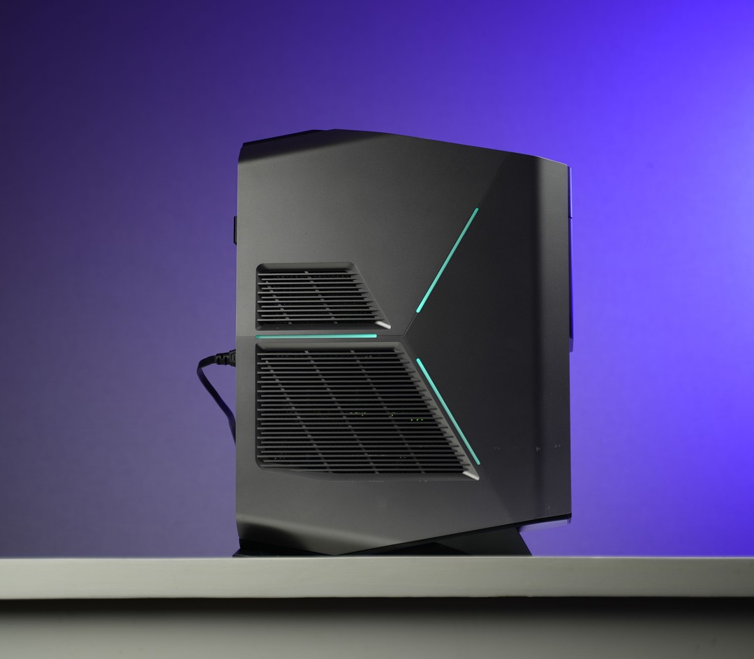 AF-04 / GTX 1080 Intel Core i7 8700 16GB 1.3TB Windows 11 Gaming