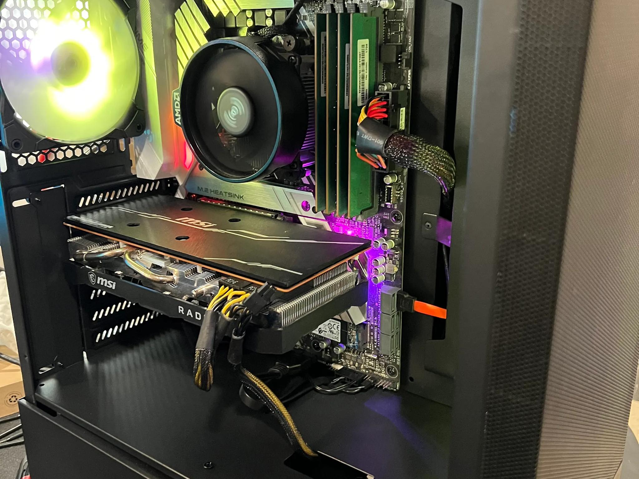 Tusker Build 5736 AMD 5700XT 3600