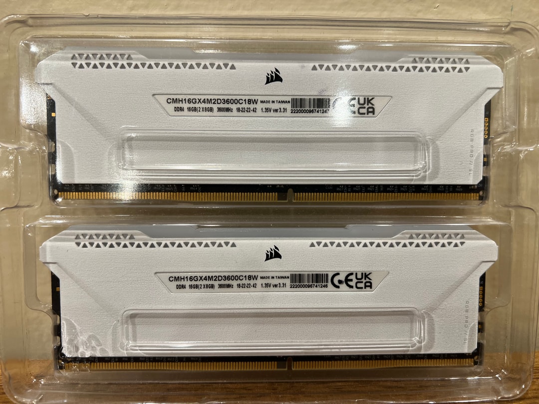 砂*糖様 DDR4 3600MHz CL18 16GBx2枚 発光タイプ ホワイ 16GB (2x8GB) DDR4-3600MHz CL18 Corsair Vengeance RGB PRO RAM