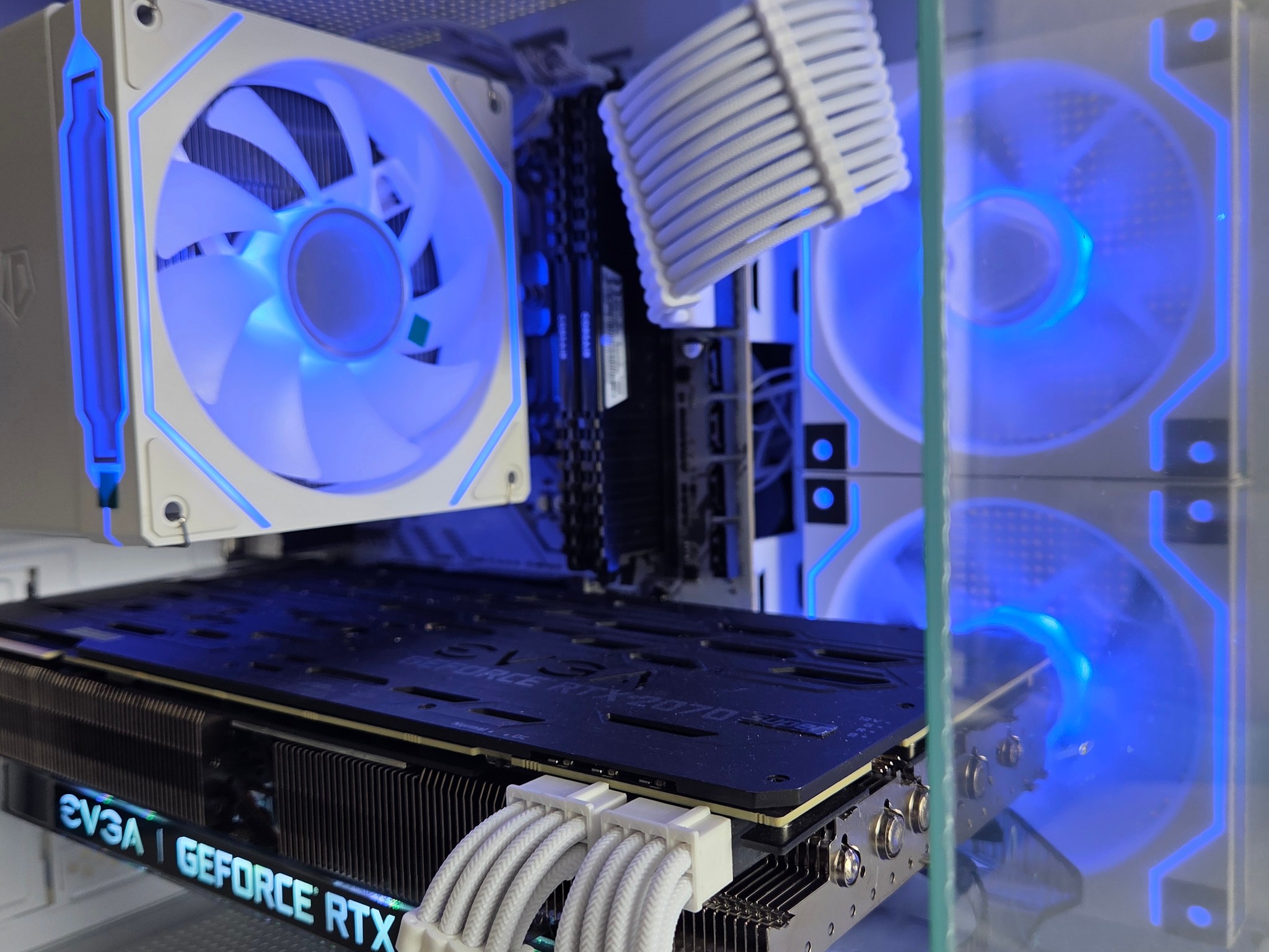 2070 super White and black gaming Pc 🤍! !440p and 1080p beast🤍❄️⛄WIFI