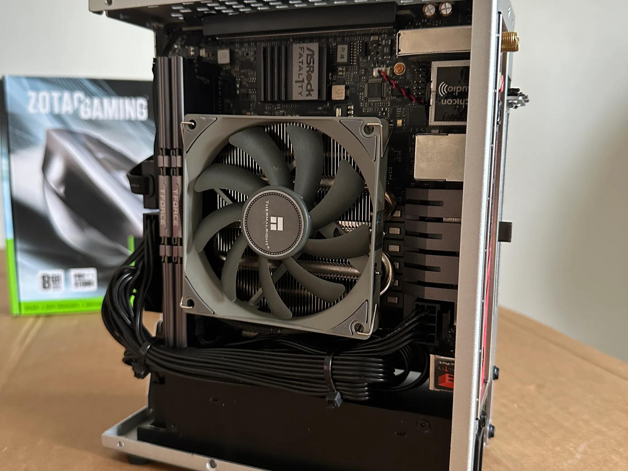 MINI GAMING PC - AMD Ryzen 5 5600X 6-Core + NVIDIA RTX 4060 8GB + 2TB NVME SSD + 32GB DDR4 RAM