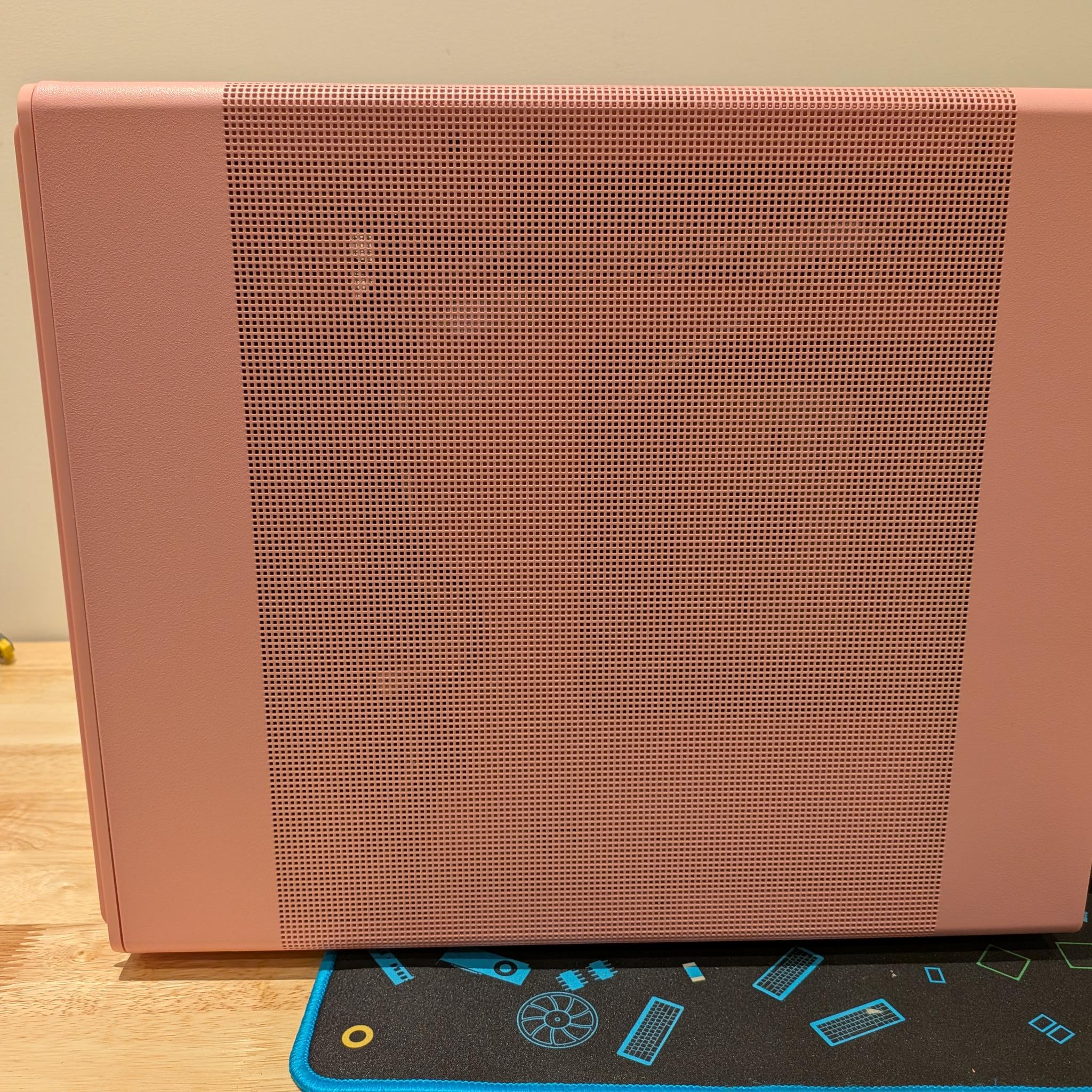 1440p Barbie Beast - RTX 5070, Ryzen 5 9600X, 32 GB DDR5 RAM, 1 TB NVME, RGB, Liquid Cooled