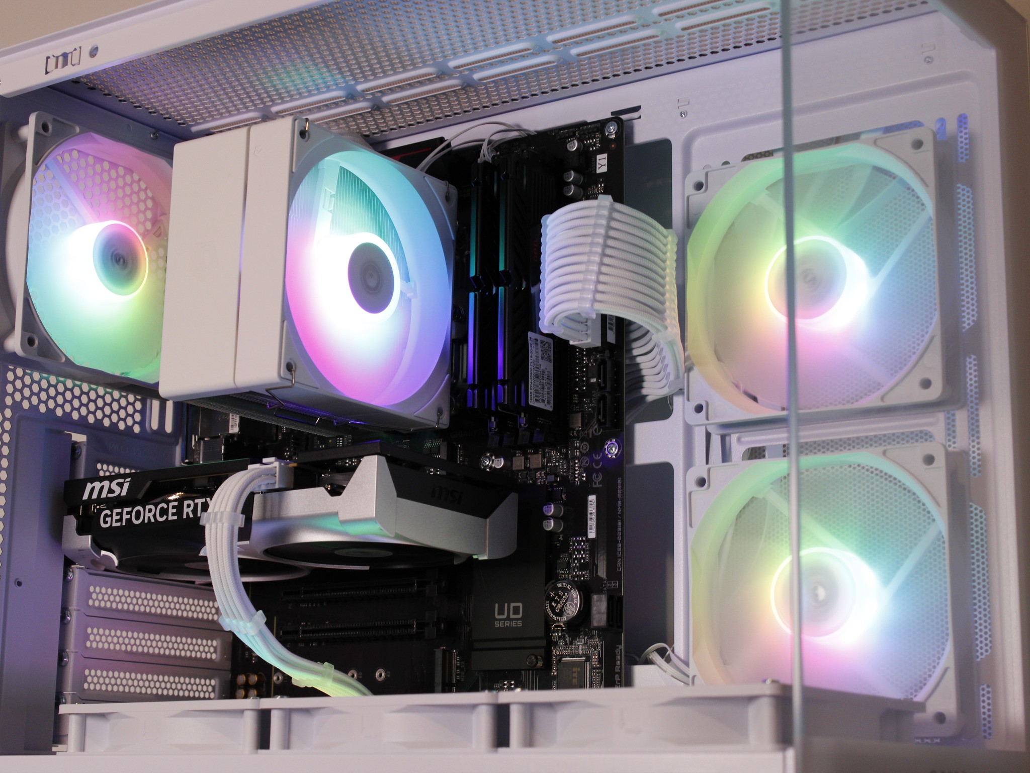 🤍Gaming PC [RTX 5060][Ryzen 7][32GB Ram][2TB M.2]