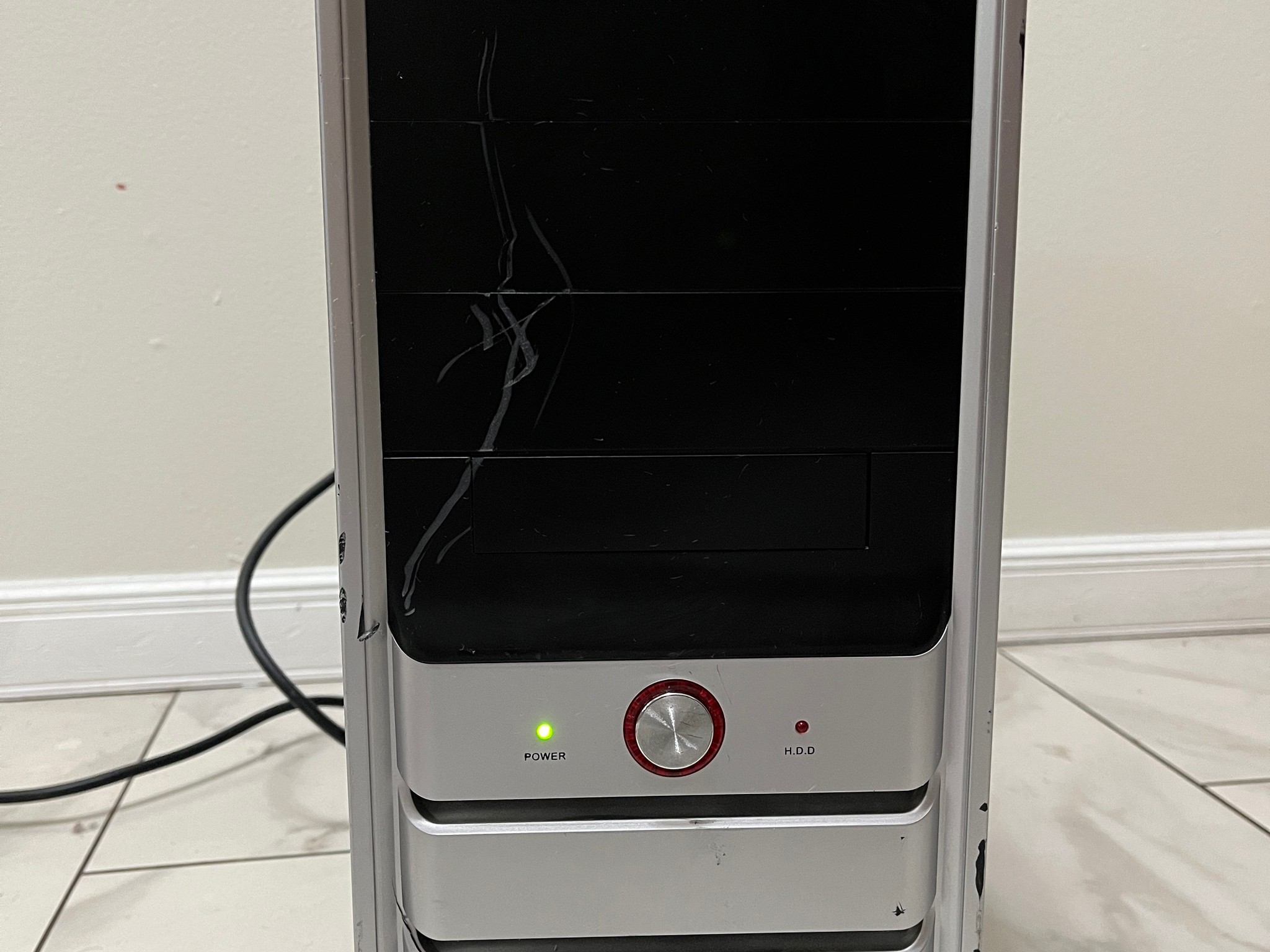 NVIDIA RTX 2060S,AMD Ryzen 5 3600,16GB RAM, 1.6TB Storage,Gaming PC w/ Wi-Fi & BT(Minor Case Damage)