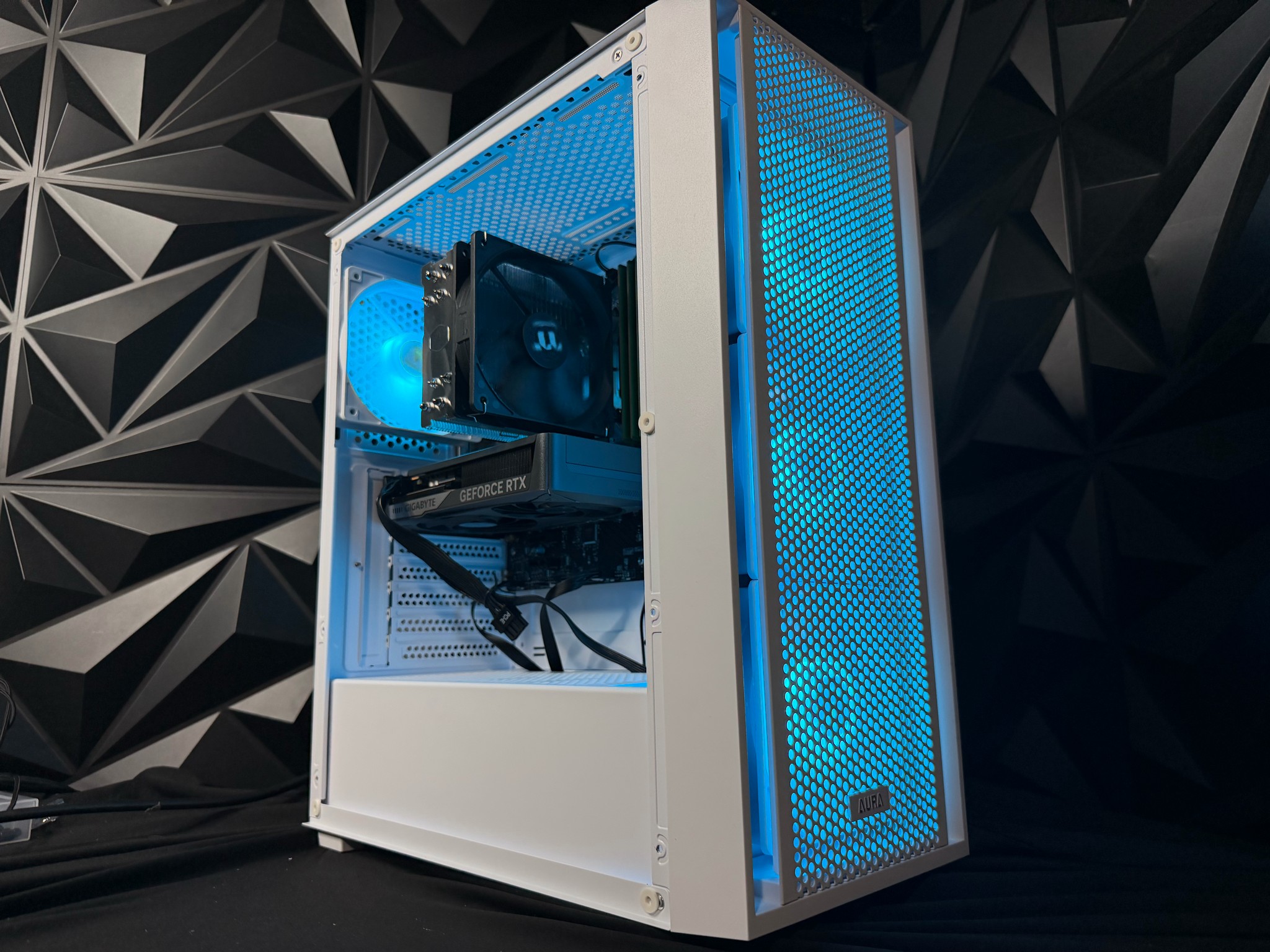 🚗🔥 THE STARTER CARTER 🔥🚗 i5 12500T| RTX 5060| 16 GB DDR4| 750GB NVMe| 650W PSU