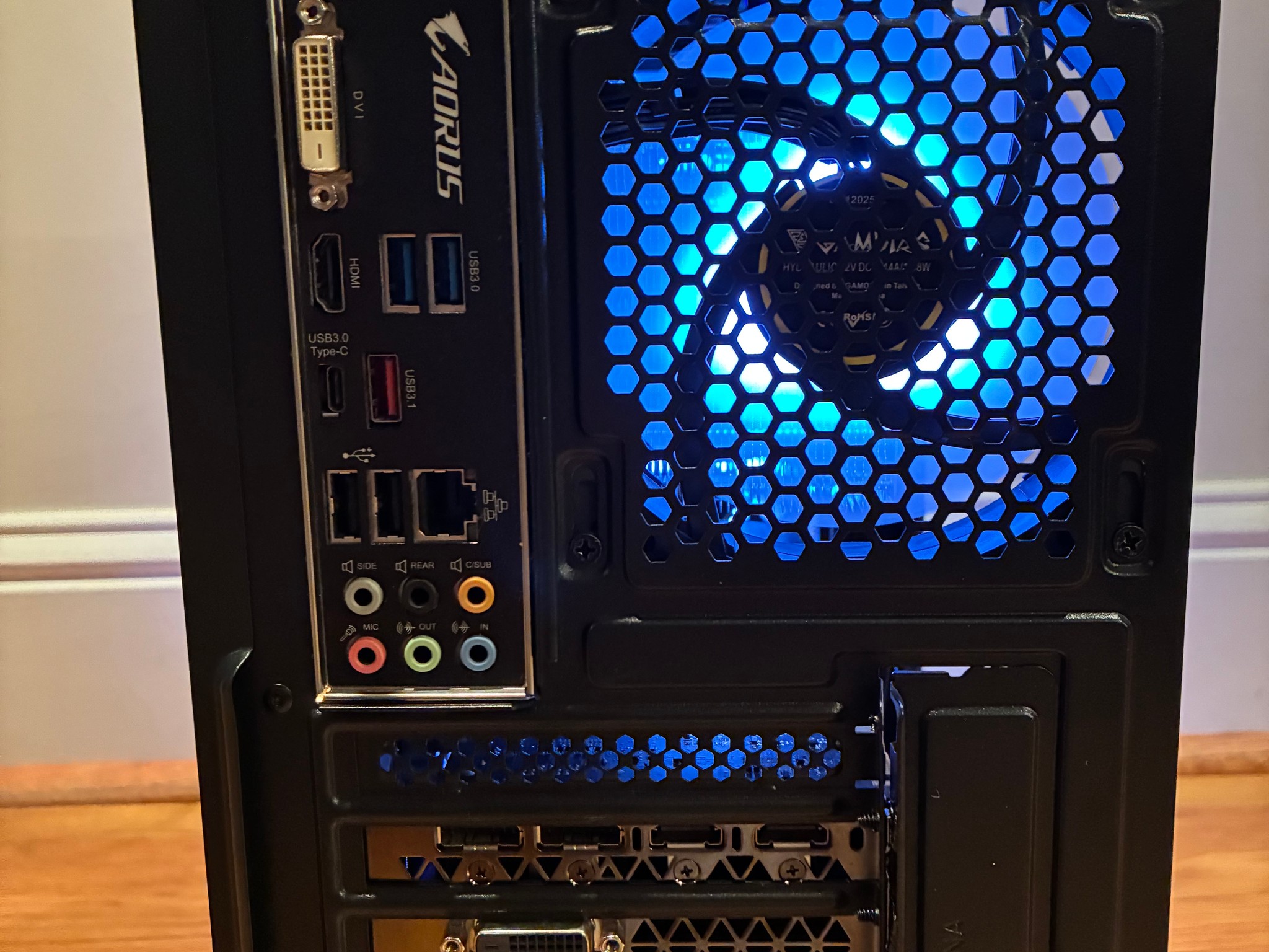 GTX 1070 8GB i5 8600K CUSTOM RGB GAMING PC WINDOWS 10/11 16GB DDR4 512GB NVME SSD WIFI